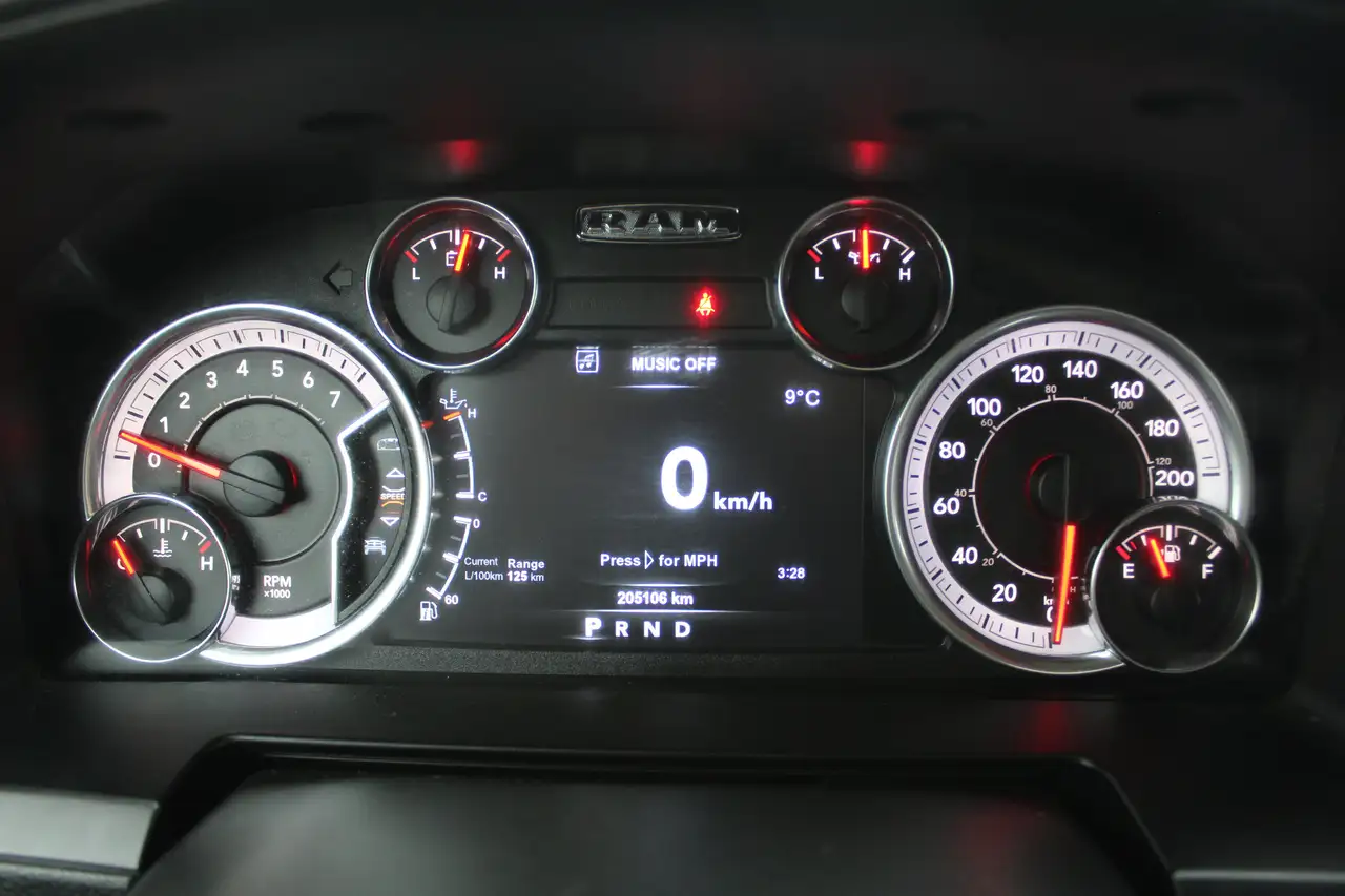 RAM 1500 снимка RAM 1500