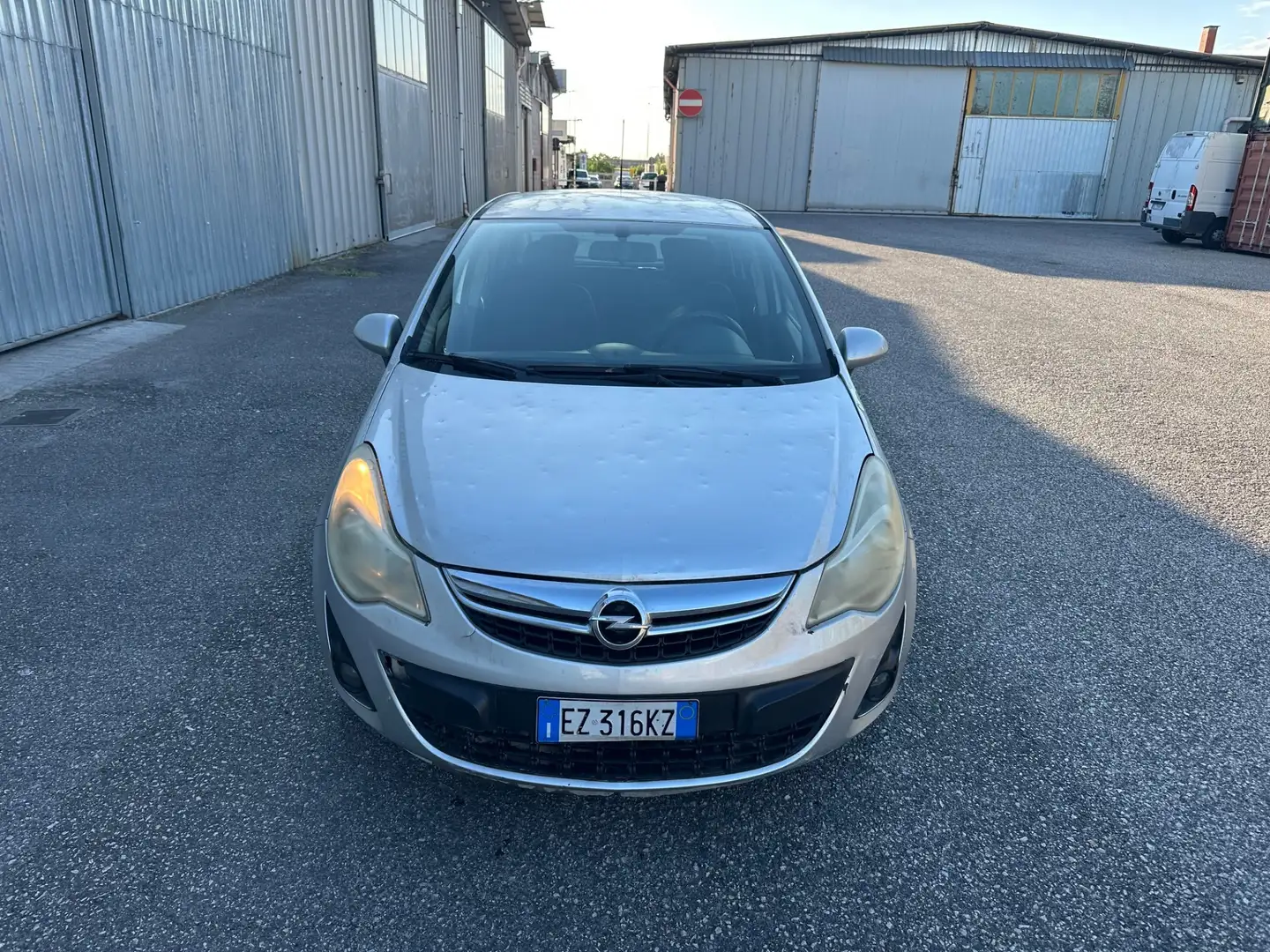 Opel Corsa 1.2 85CV 5 porte GPL-TECH One Grigio - 2