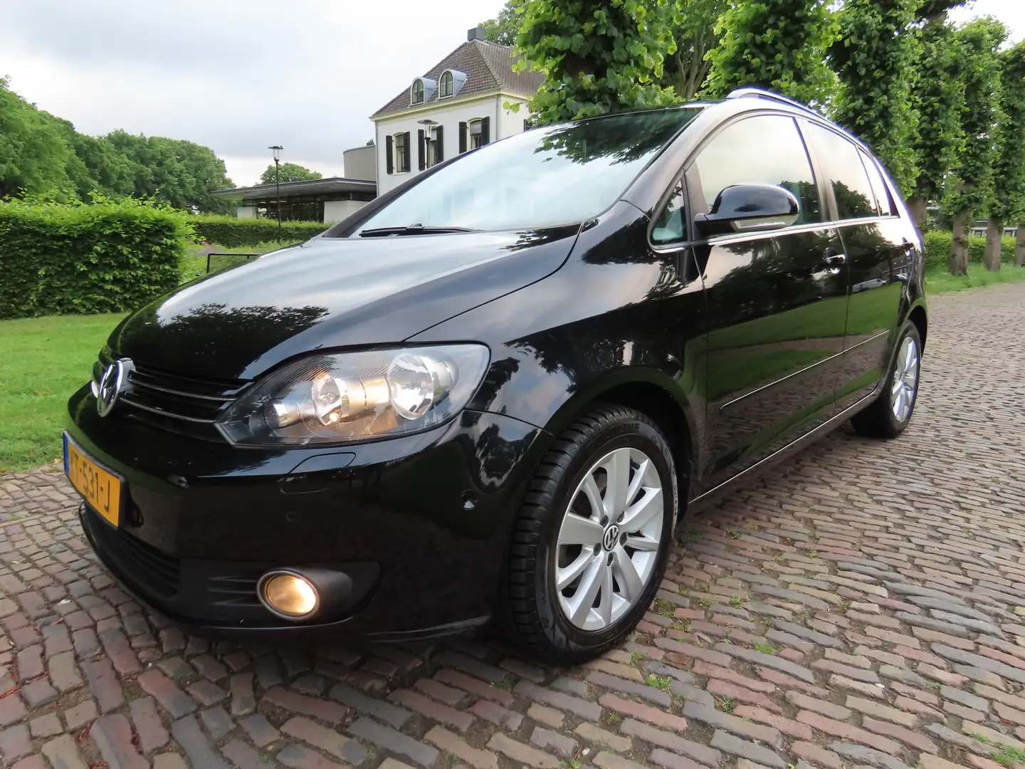 Volkswagen Golf Plus 1.4 TSI Comfortline Automaat/DSG Ecc Cruisecontrol Zwart - 2