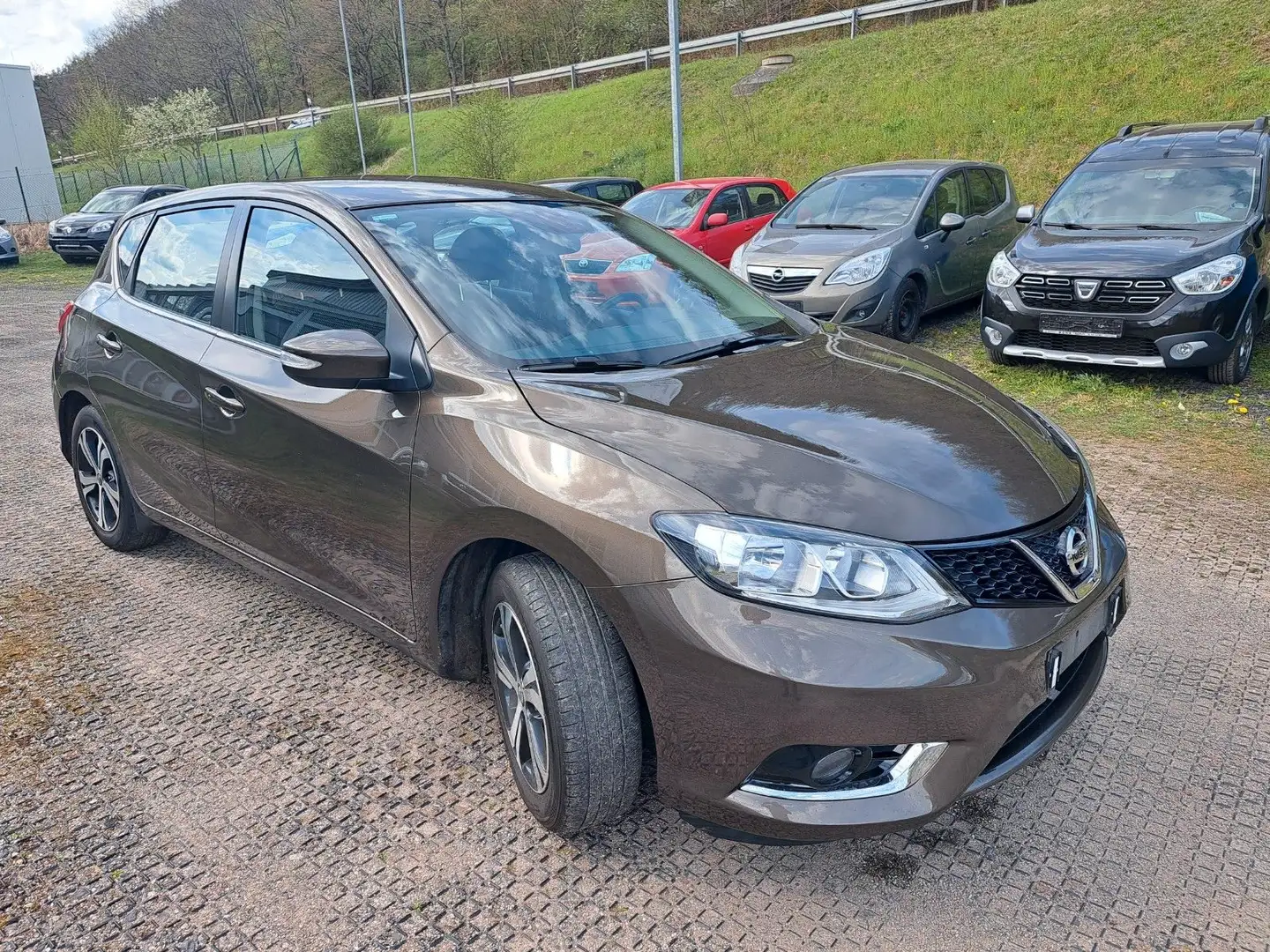 Nissan Pulsar Acenta Automatik M+S AHK  TÜV NEU Marrón - 2