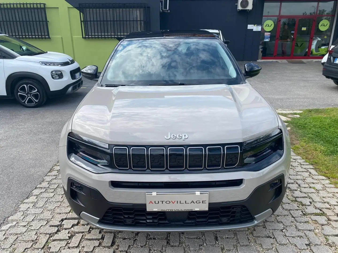 Jeep Avenger Avenger 1.2 turbo Summit fwd 100cv TETTO-PELLE-RET Grigio - 2