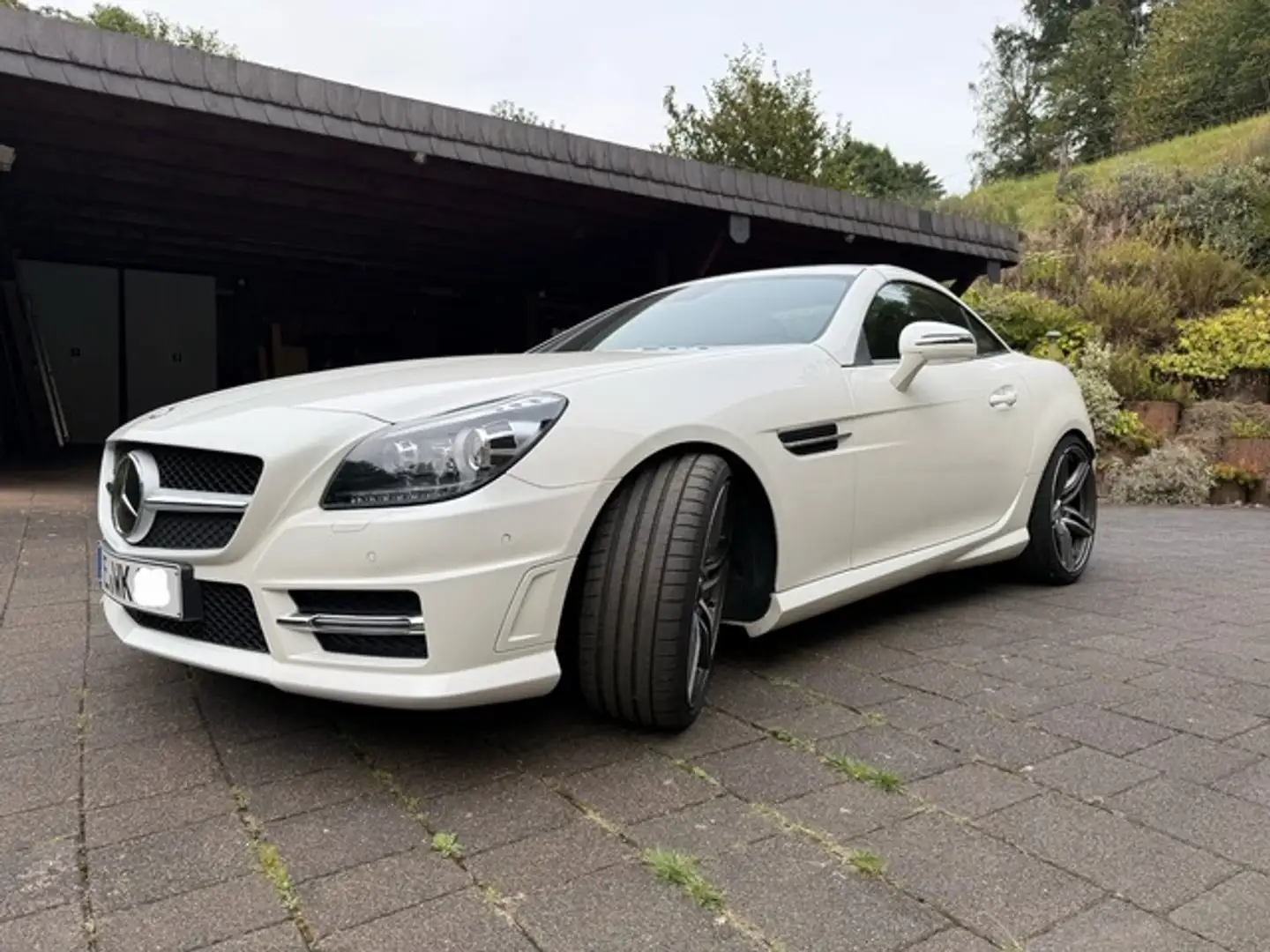 Mercedes-Benz SLK 200 BlueEFFICIENCY AUTOMATIK AMG-STYLING - FRONTSPOILE Bílá - 1