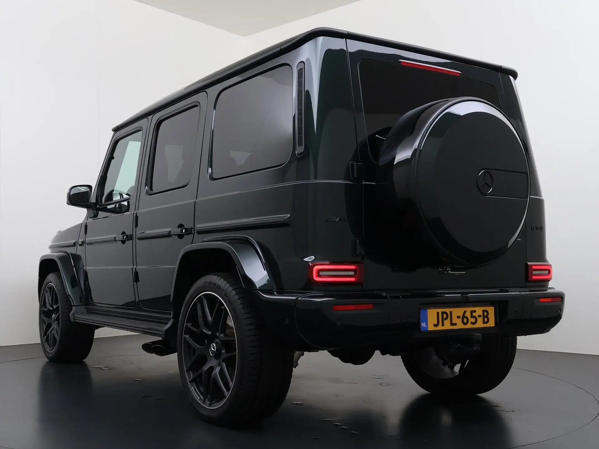 벤츠 G-Class G 63 AMG 2024 블랙 사진 3