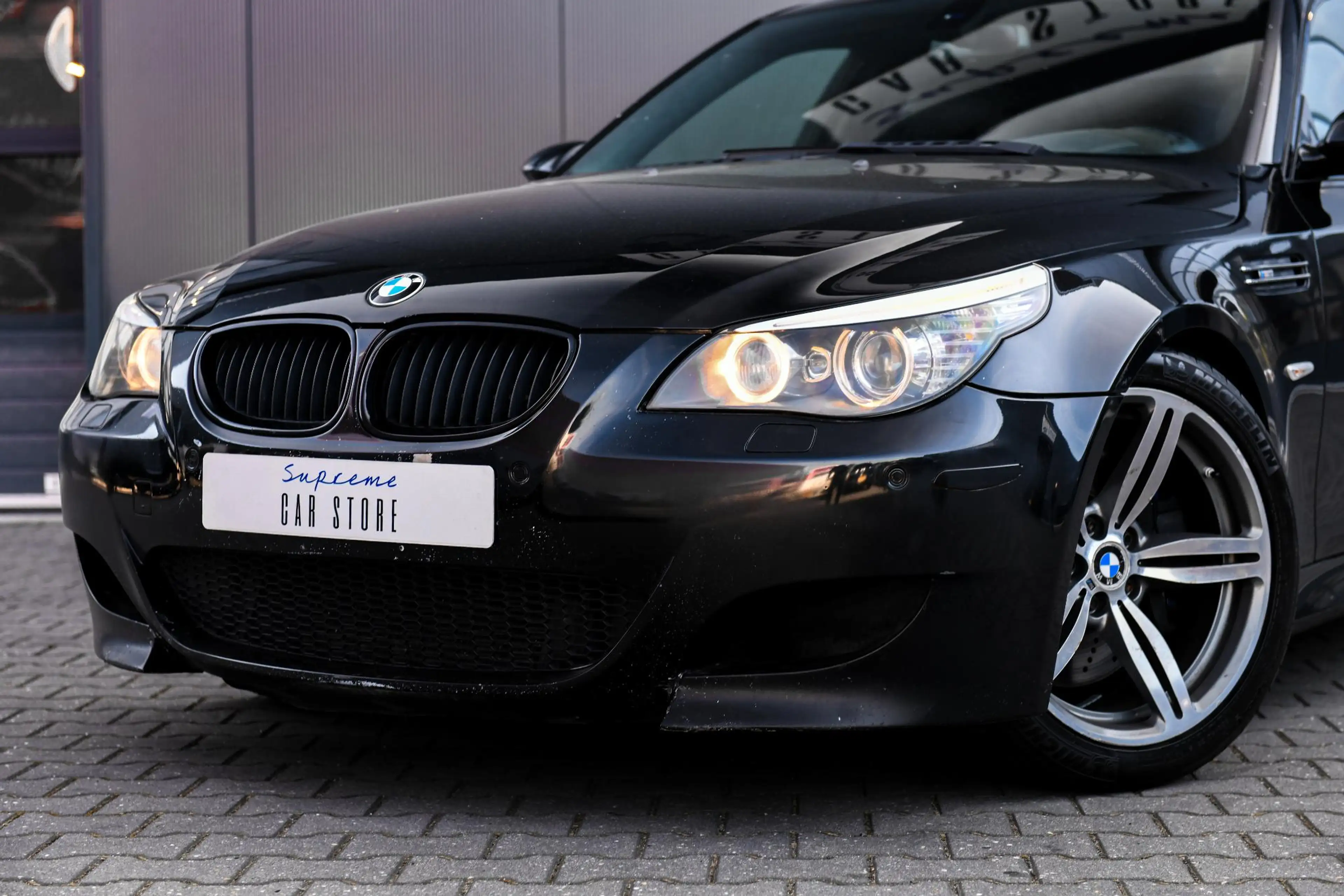 BMW M5 5-serie E60 Sedan | Individual Audio | Head-Up Dis — photo 4