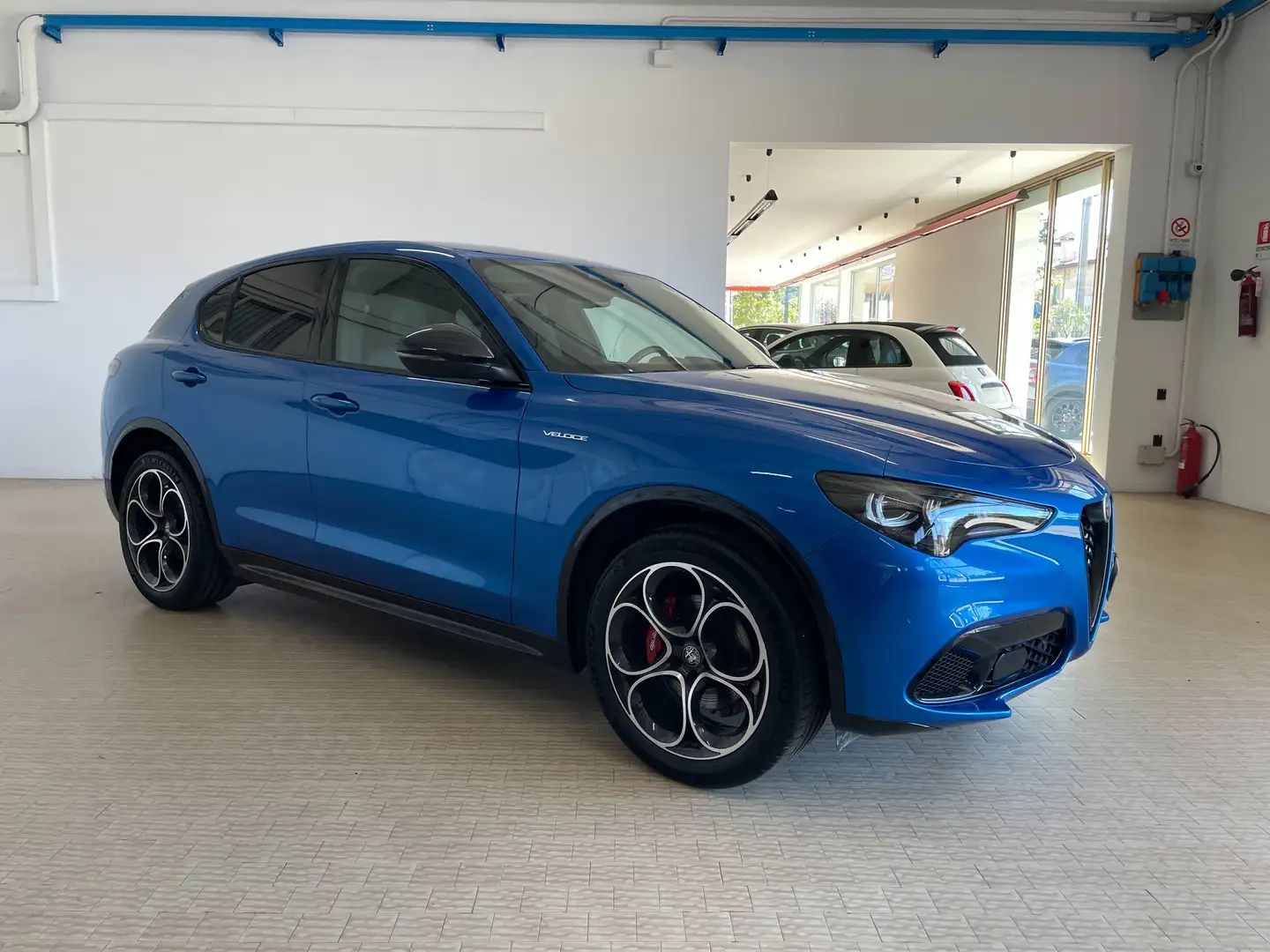 Alfa Romeo Stelvio Stelvio 2.2 Veloce Q4 210cv auto Km19000 BluMisano Blauw - 2