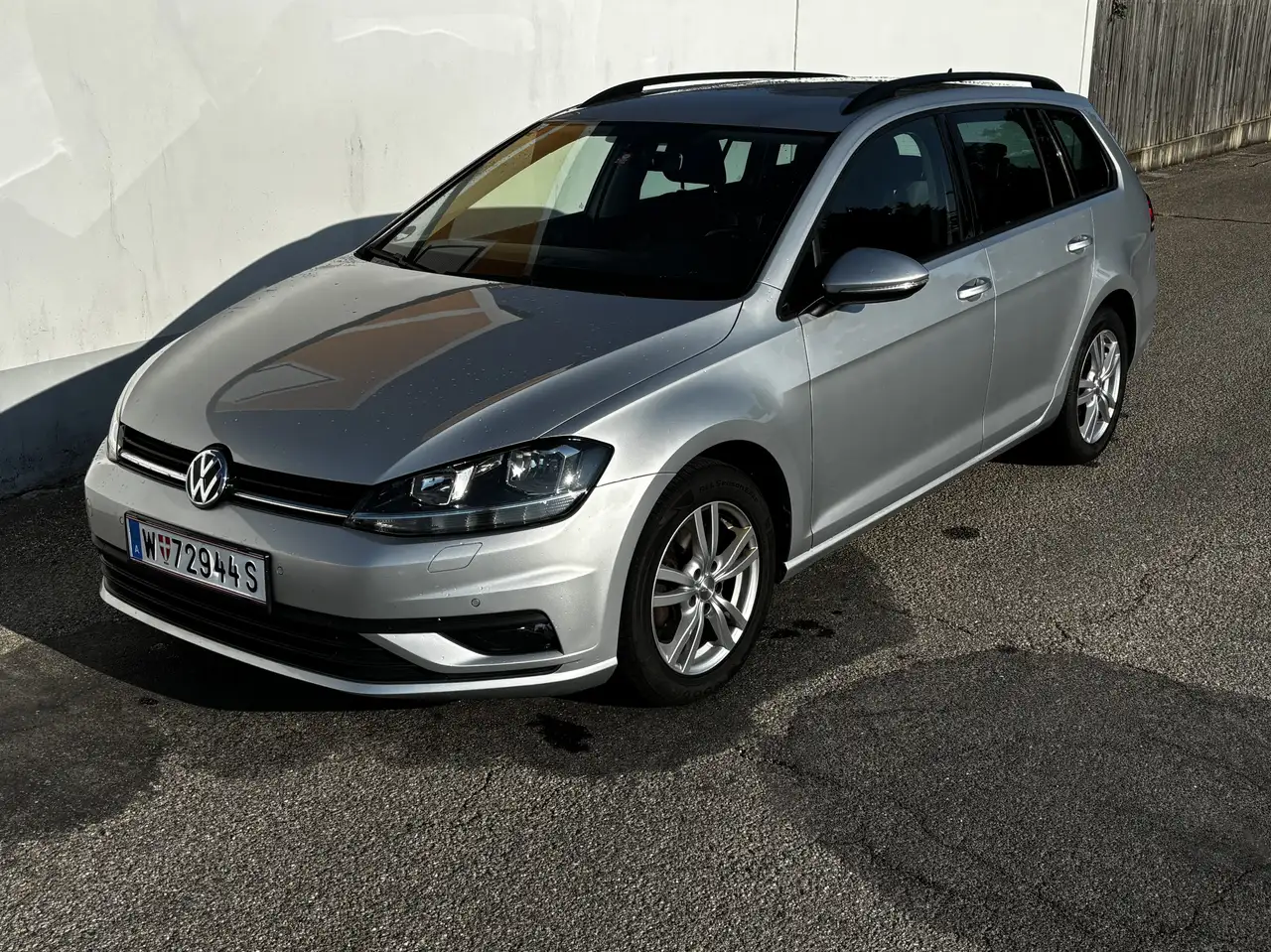Volkswagen Golf Variant Comfortline 1,6 TDI SCR — photo 1 of 10
