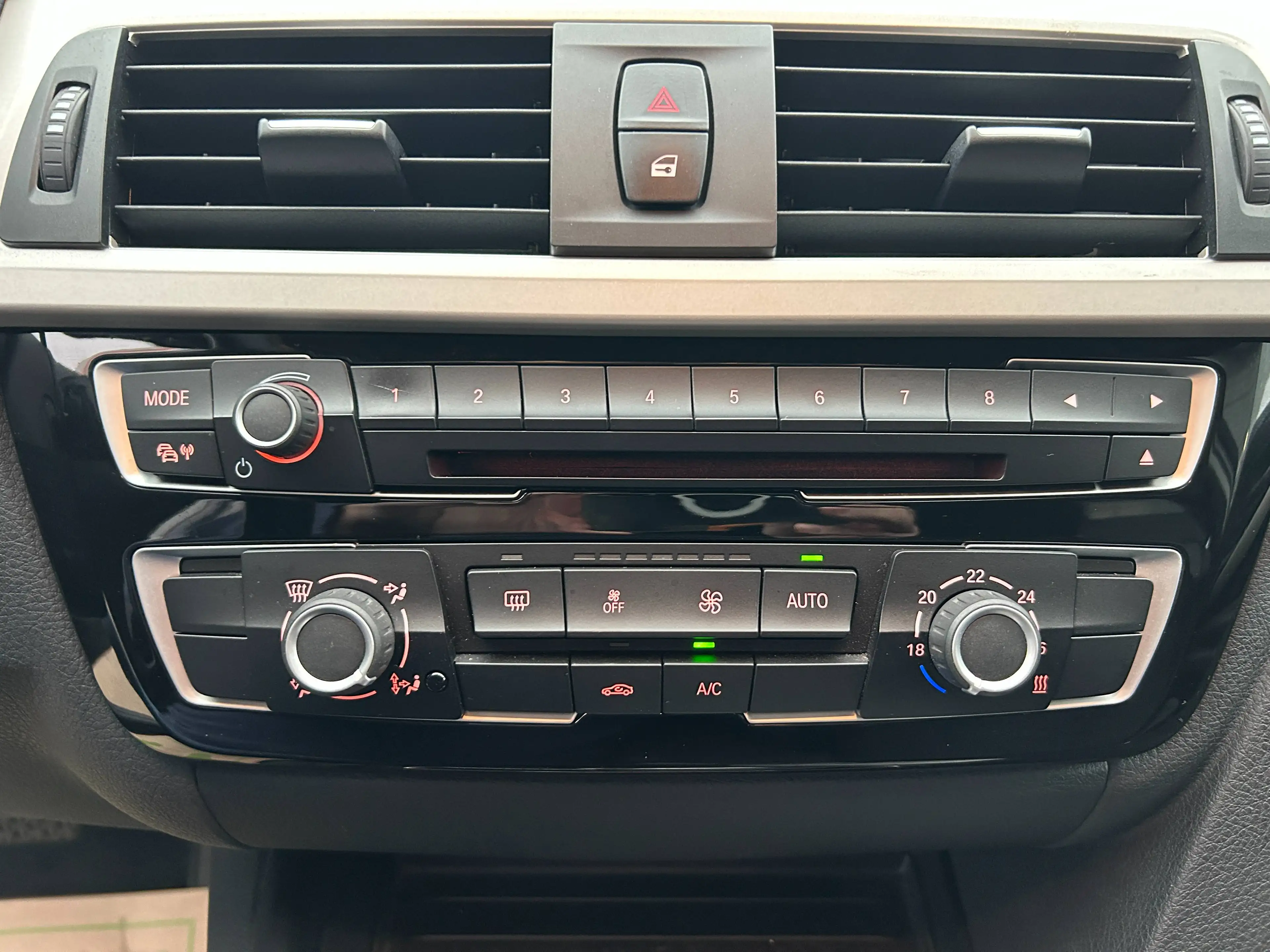 BMW 318 Touring 318D AUTOMAAT EXTRA SET WINTERVELGEN ZIE FOTO'S — photo 12
