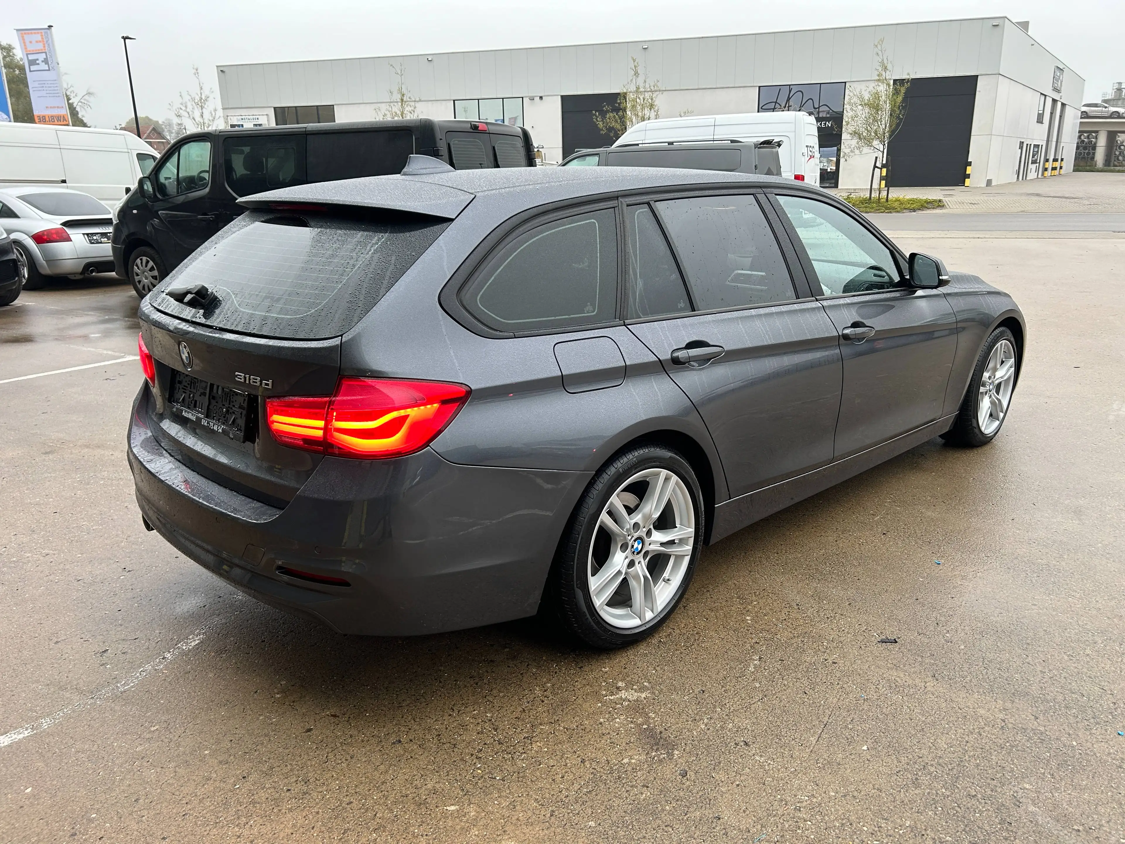 BMW 318 Touring 318D AUTOMAAT EXTRA SET WINTERVELGEN ZIE FOTO'S — photo 3
