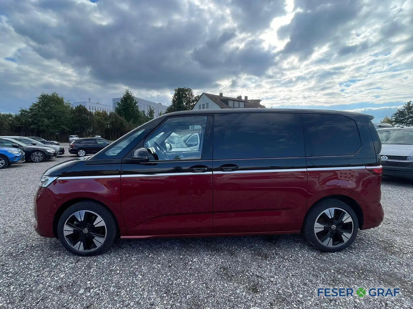Volkswagen T7 Multivan Style Hybrid NAVI AHK Leder Rot - 2