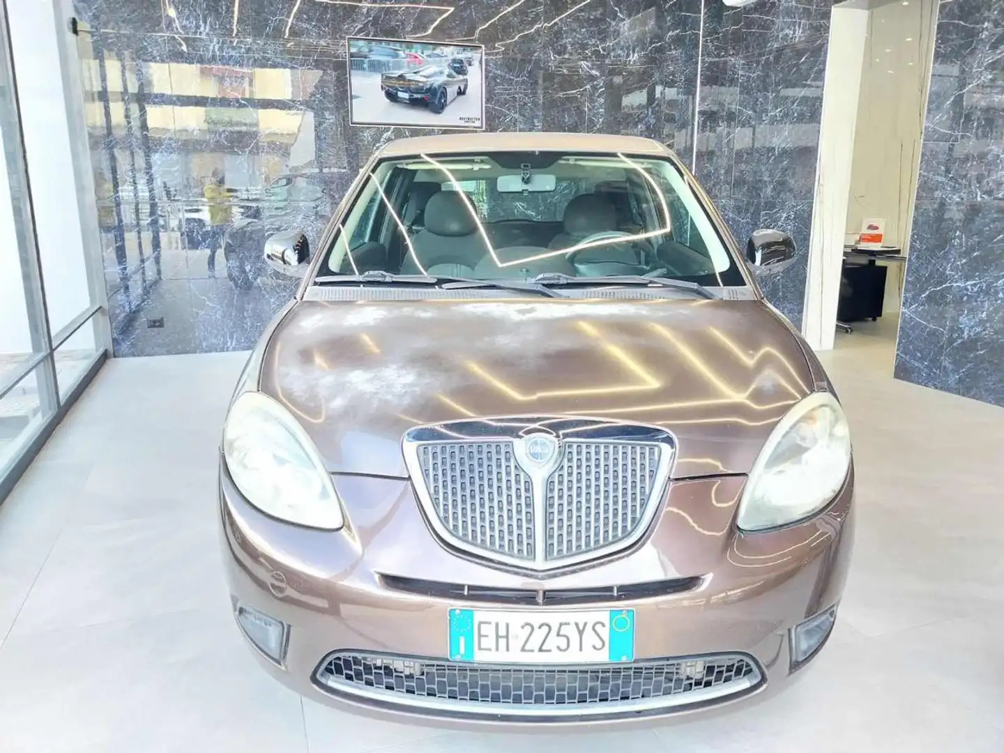 Lancia Ypsilon 1.2 69 CV Unyca (Garanzia 12 Mesi ) Marrone - 1