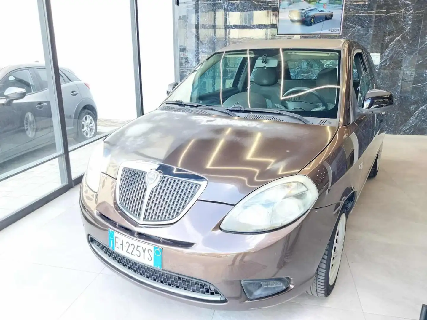 Lancia Ypsilon 1.2 69 CV Unyca (Garanzia 12 Mesi ) Marrone - 2