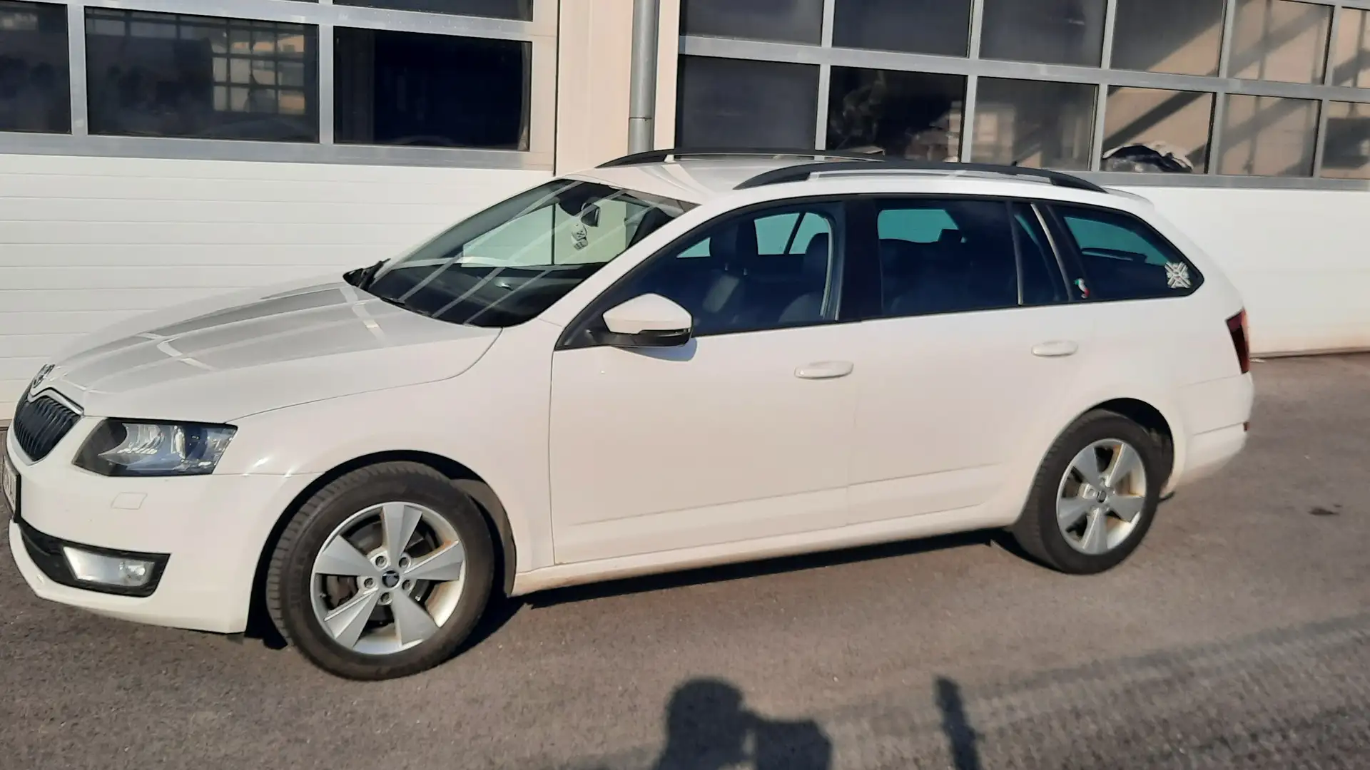 Skoda Octavia Combi 2,0 Twenty TDI PD DPF Rot - 1