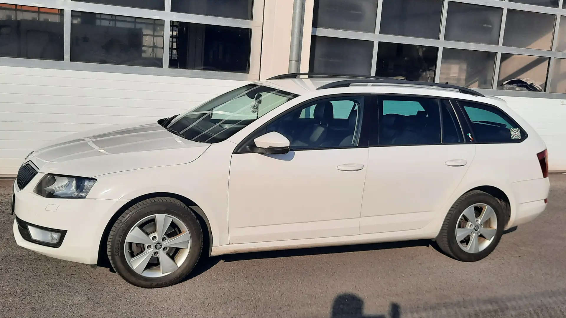 Skoda Octavia Combi 2,0 Twenty TDI PD DPF Rot - 2