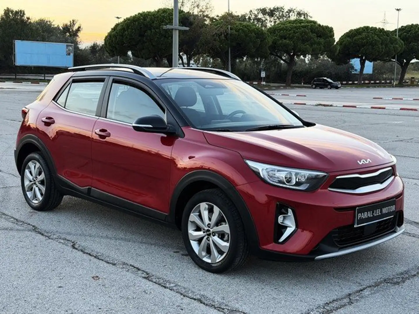 Kia Stonic 1.0 T-GDi MHEV Drive 100 Rojo - 1