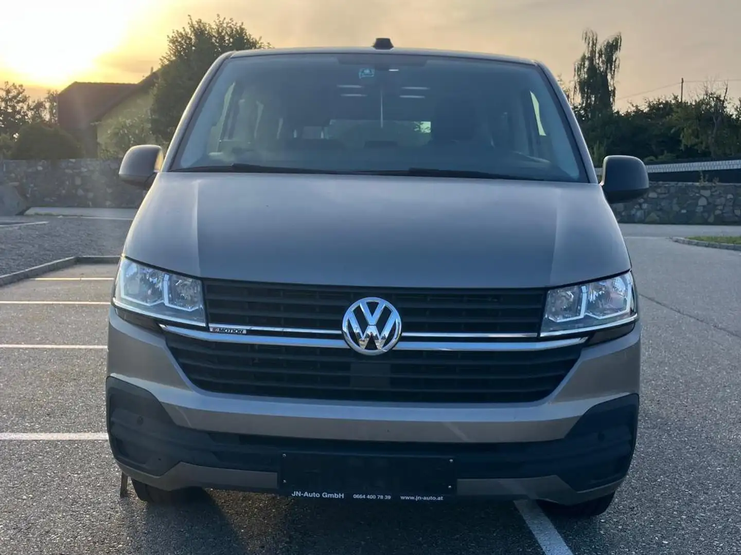 Volkswagen T6.1 Multivan Multivan Trendline 4MOTION Gris - 2