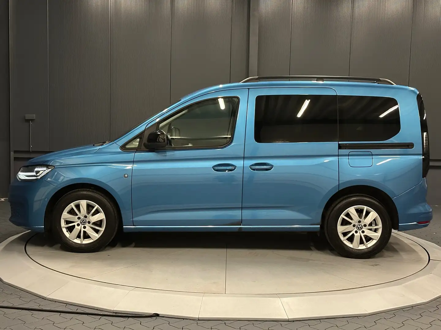 Volkswagen Caddy 2.0 TDI DSG Life*LED*AHK*KAMERA*NAVI*ACC*Standhzg* Blau - 2
