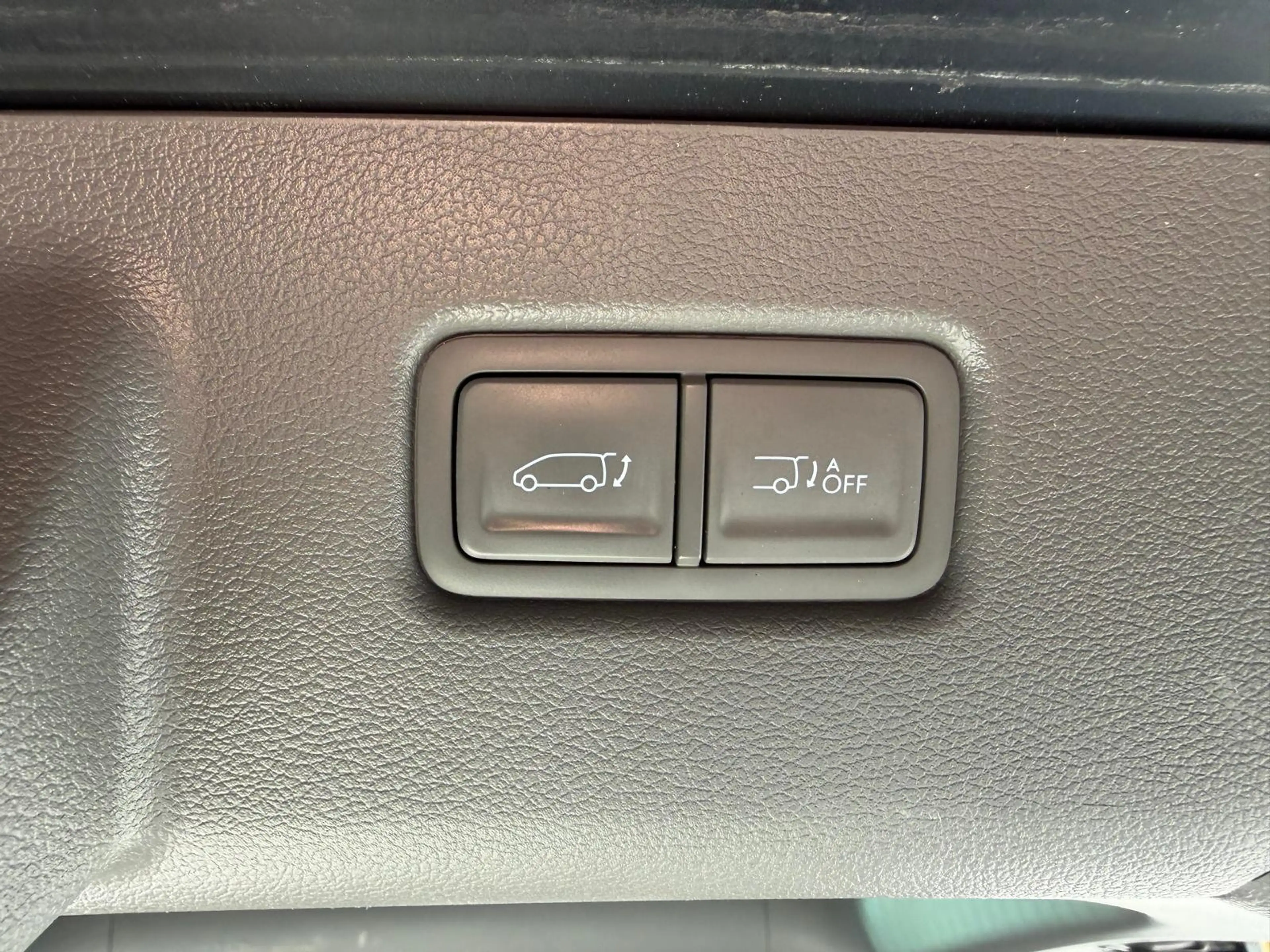 Hyundai STARIA Signature 4WD — photo 8