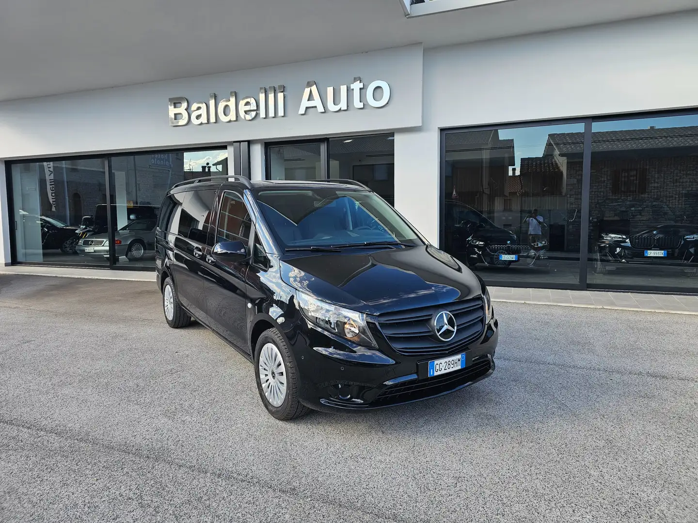 Mercedes-Benz Vito Vito Tourer Long 220 d Executive auto Nero - 1