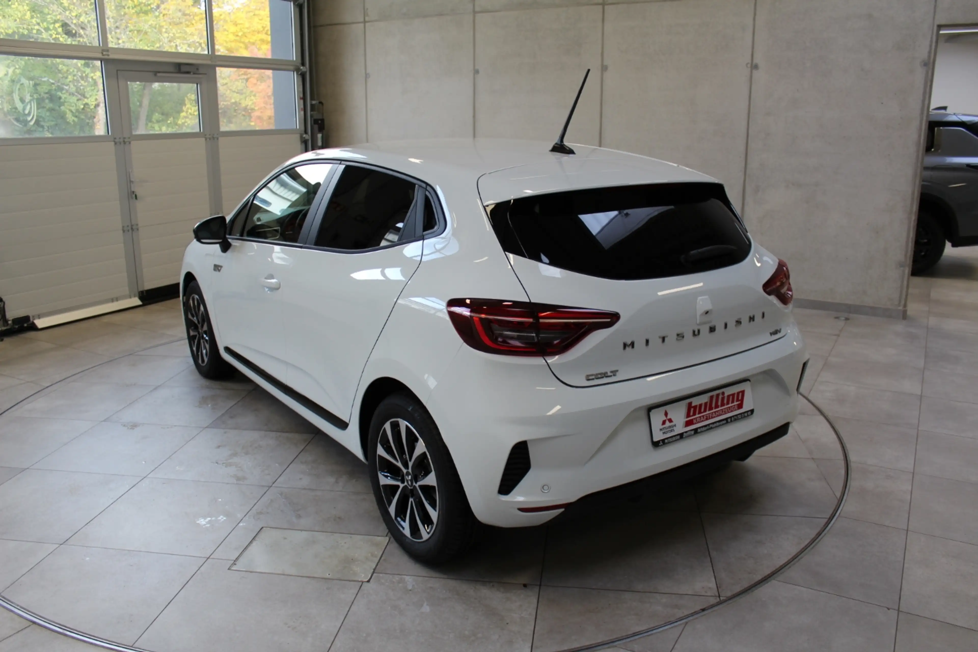Mitsubishi Colt PLUS 1.6 Hybrid Automatik — photo 7