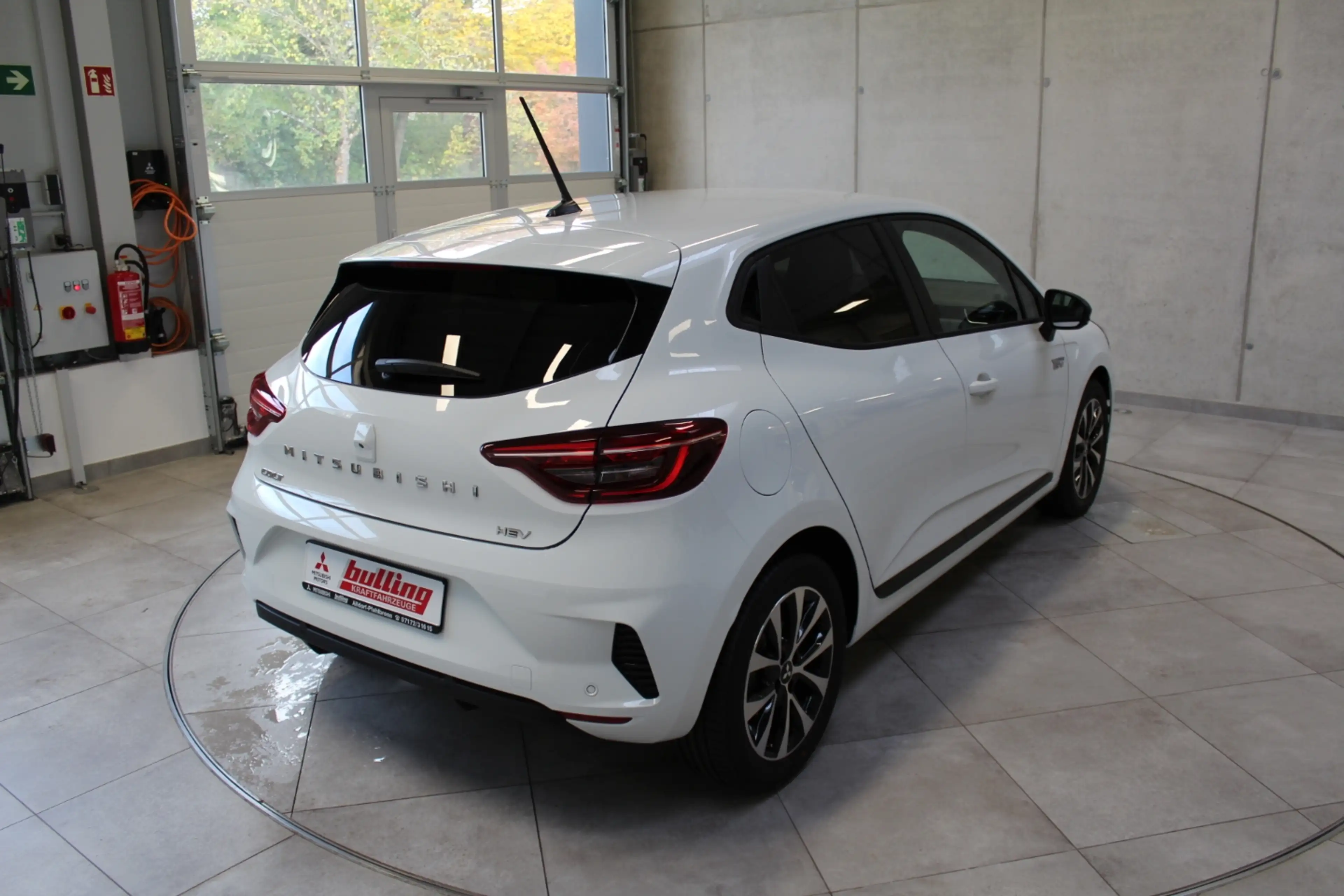 Mitsubishi Colt PLUS 1.6 Hybrid Automatik — photo 5