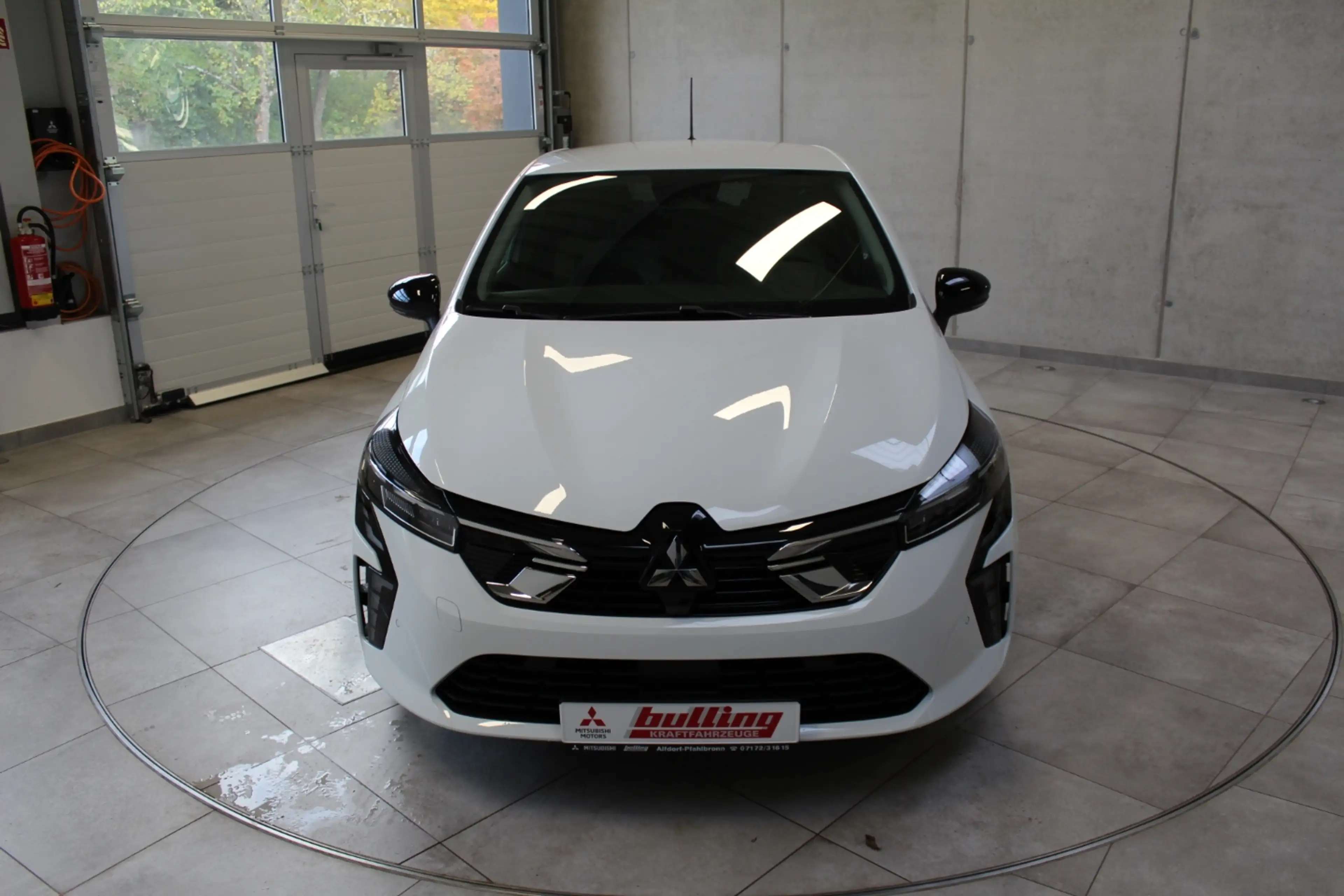 Mitsubishi Colt PLUS 1.6 Hybrid Automatik — photo 3
