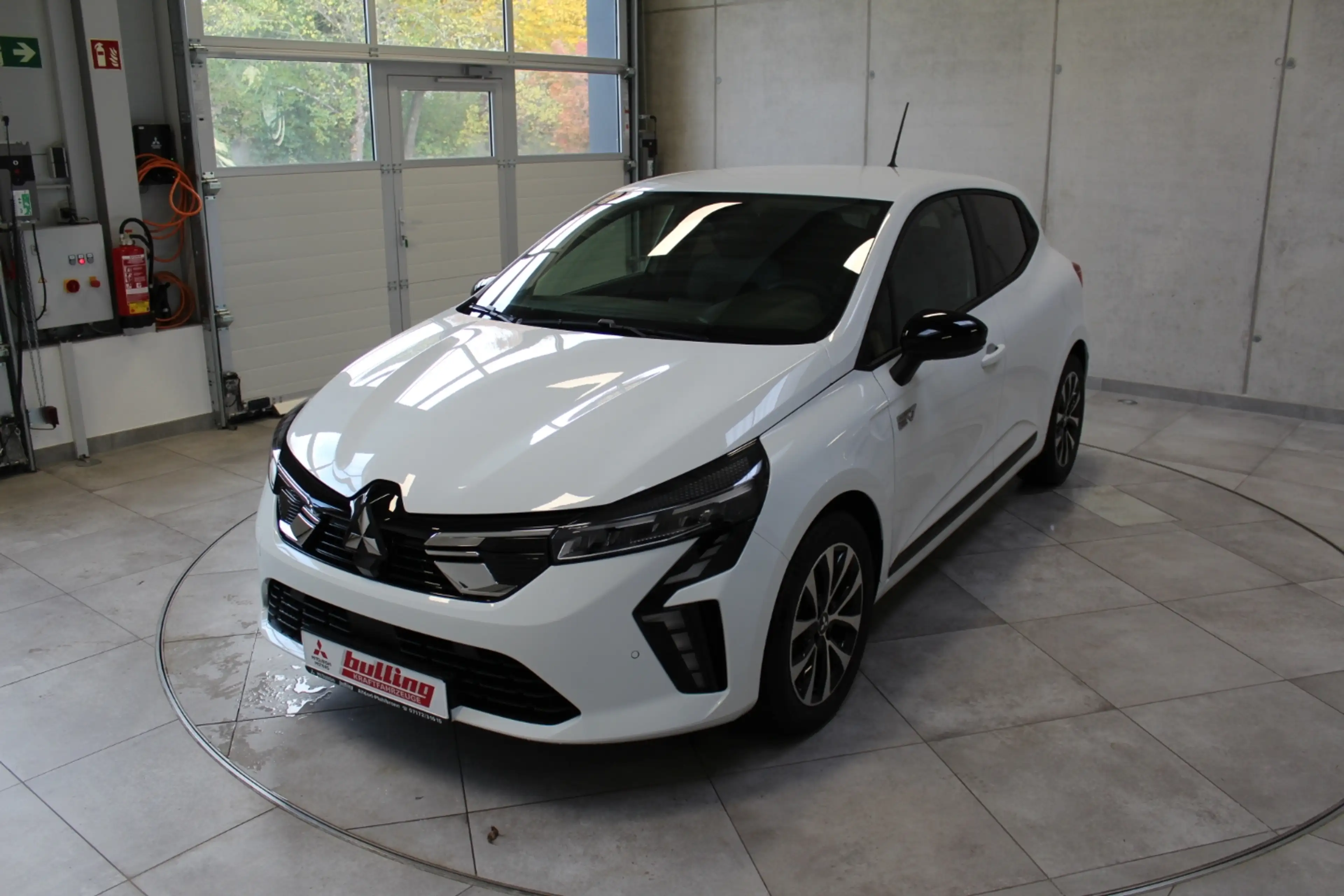 Mitsubishi Colt PLUS 1.6 Hybrid Automatik — photo 2