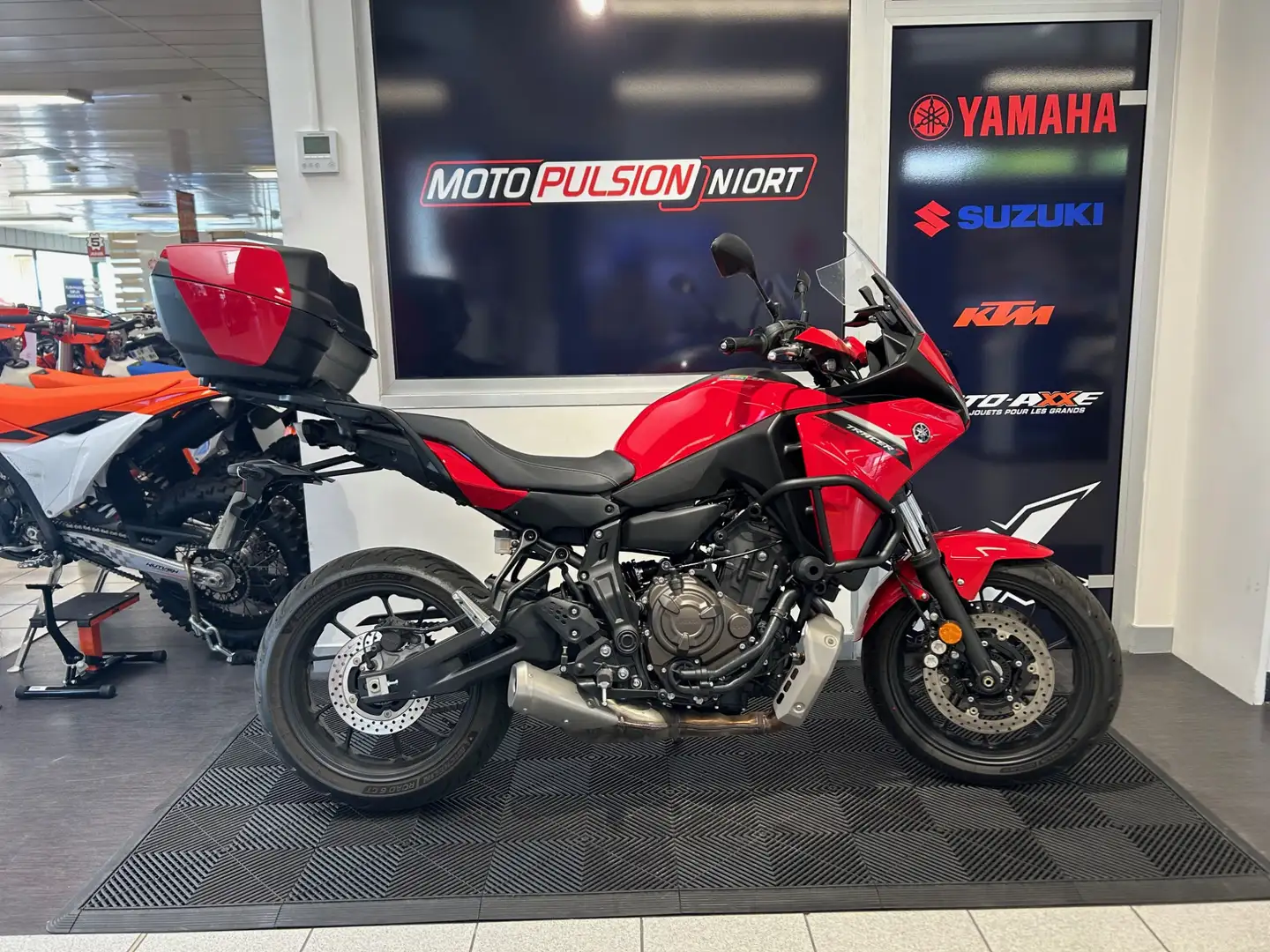 Yamaha Tracer 7 Rouge - 2