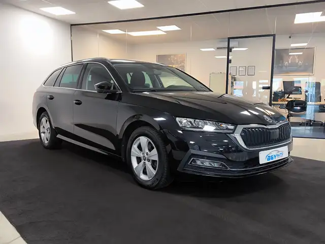Skoda Octavia Octavia SW 2.0 TDi SCR Clever DSG / Carplay