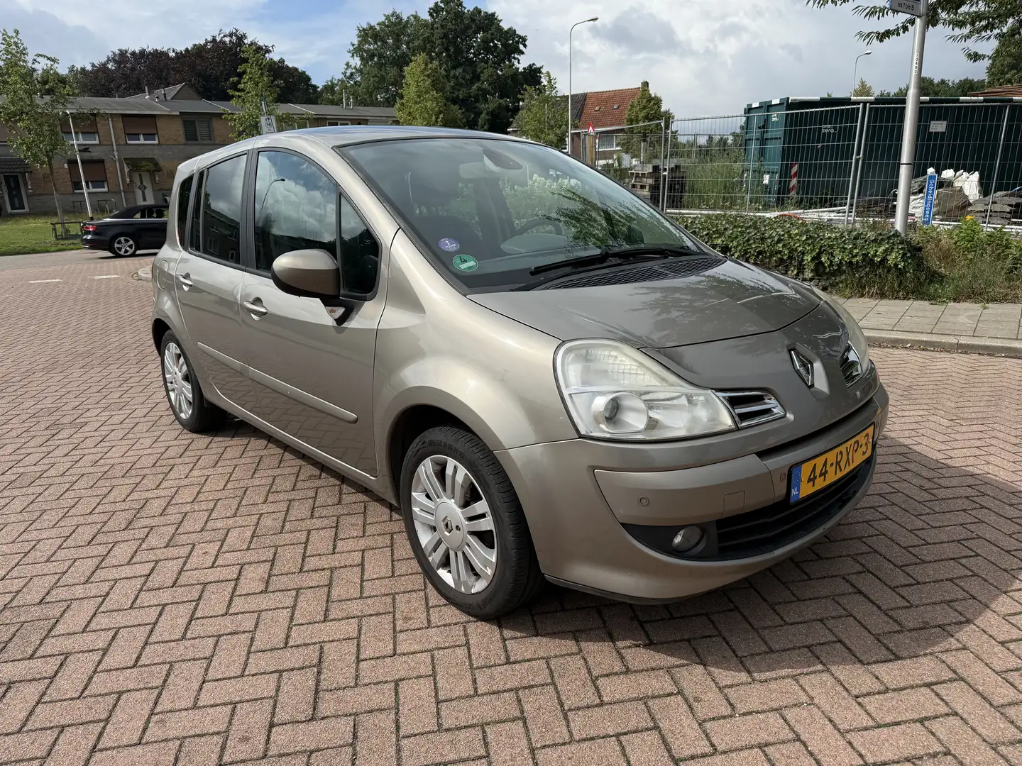 Renault Modus 1.6-16V Exception Automaat Clima PDC 2011 Maro - 1
