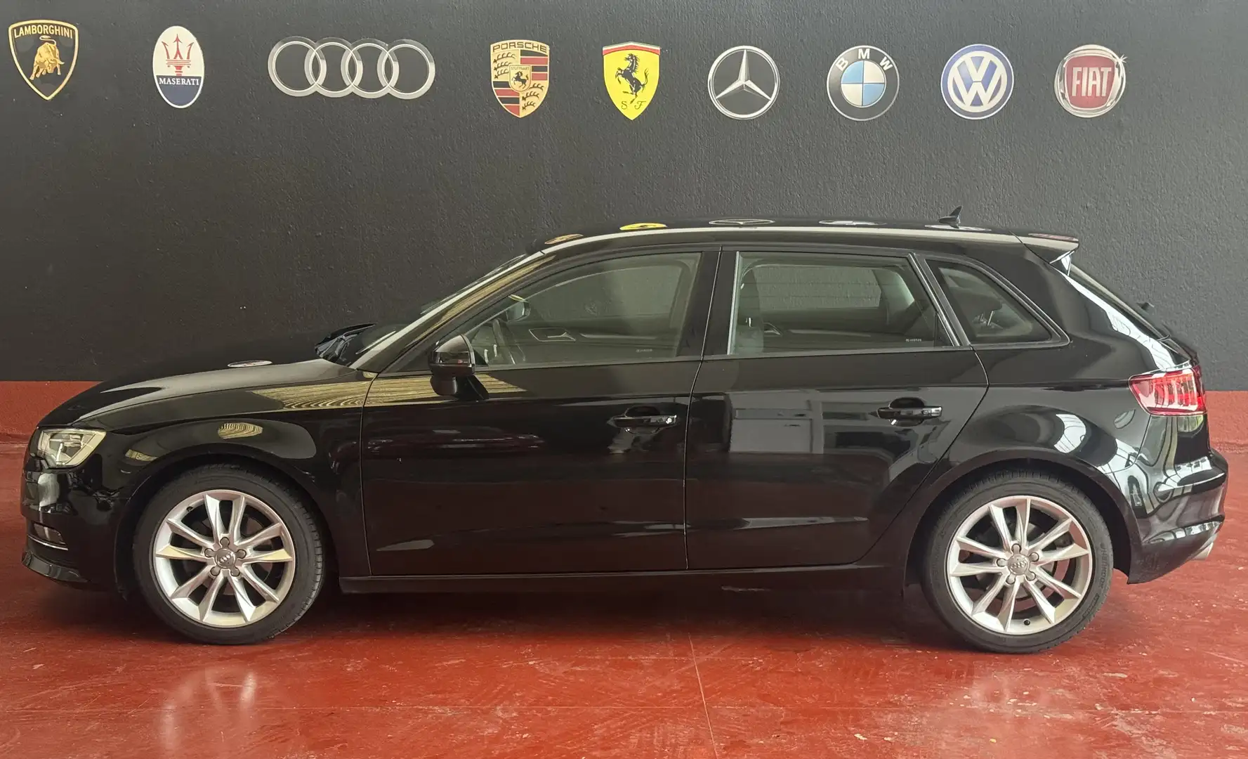Audi A3 Sportback 1.6 tdi Ambiente 110cv s-tronic E6 - 2