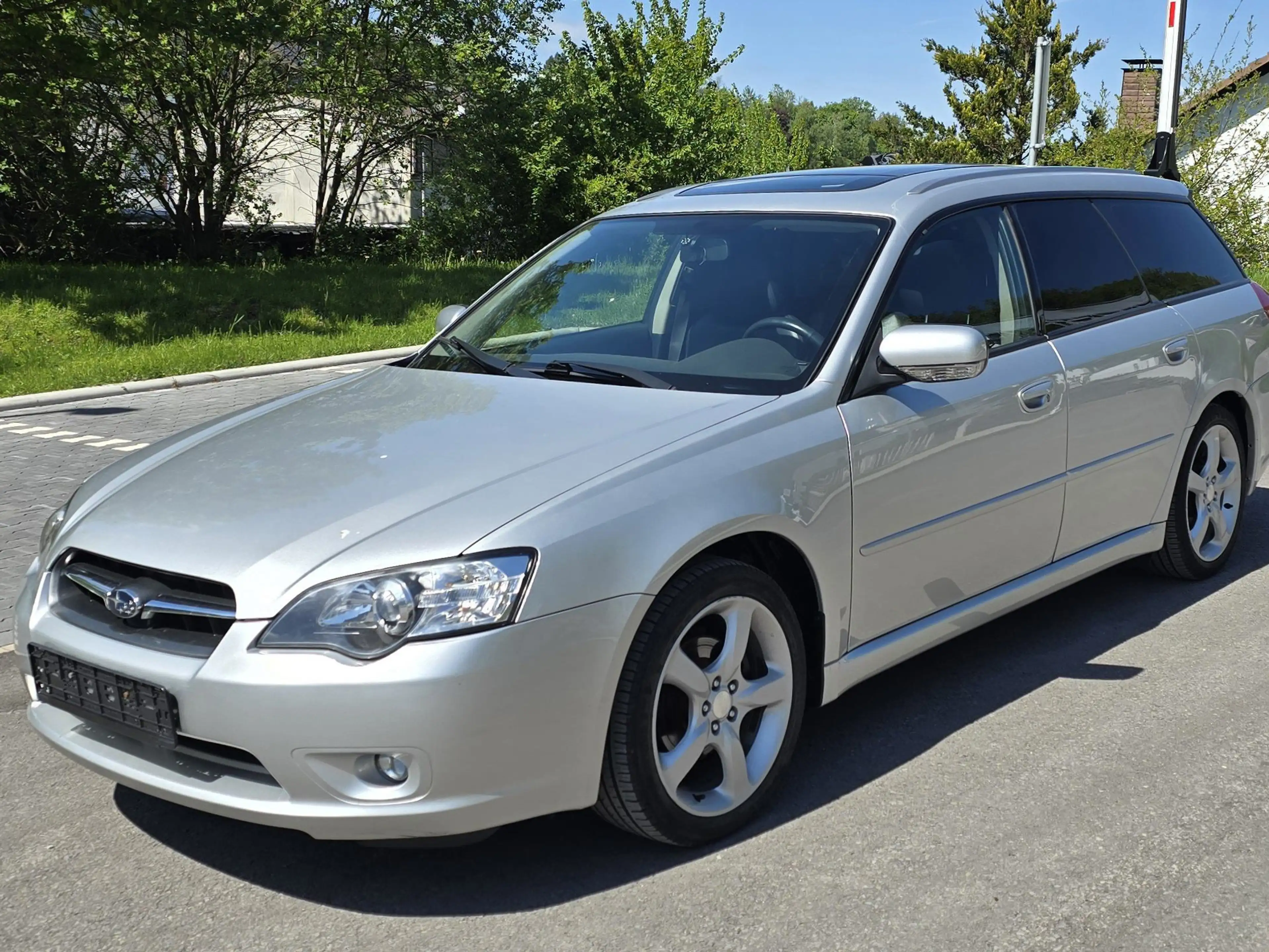 Subaru Legacy Kombi 2.0R,Tüv&Zahnr. neu,AHK,Klima,LPG,Panoram — photo 3
