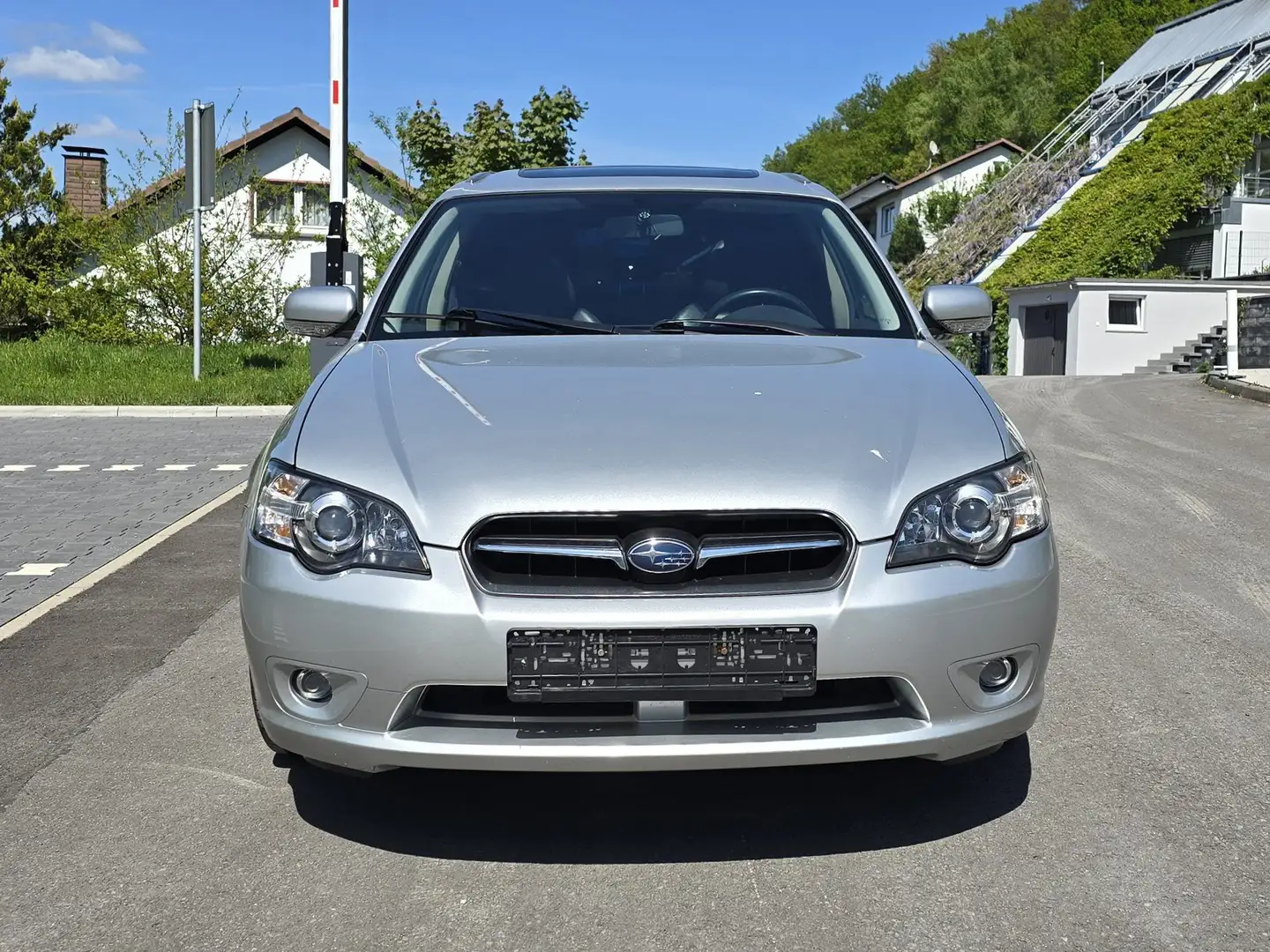 Subaru Legacy Kombi 2.0R,Tüv&Zahnr. neu,AHK,Klima,LPG,Panoram Silber - 2
