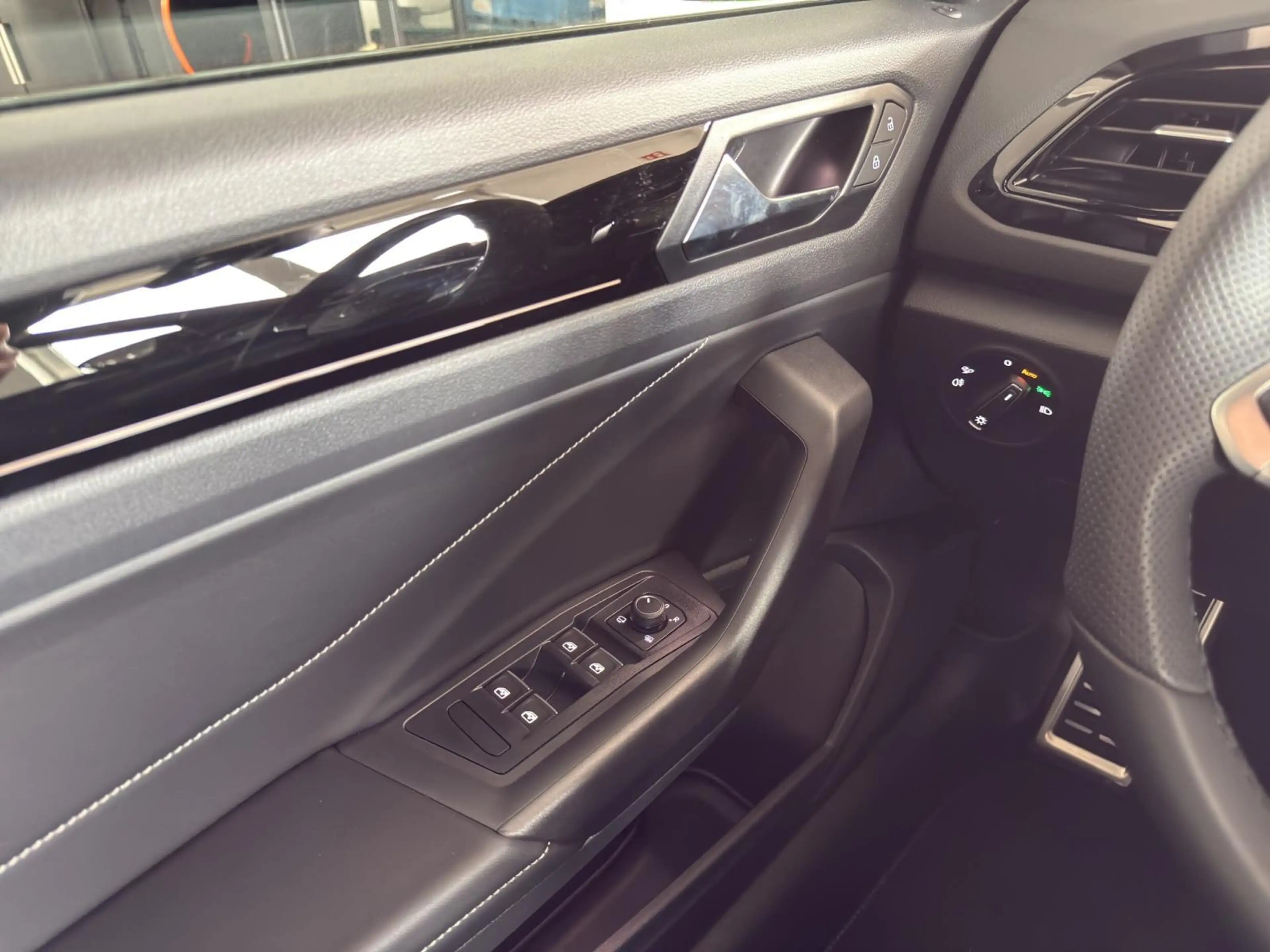 Volkswagen CC R-LINE — photo 14