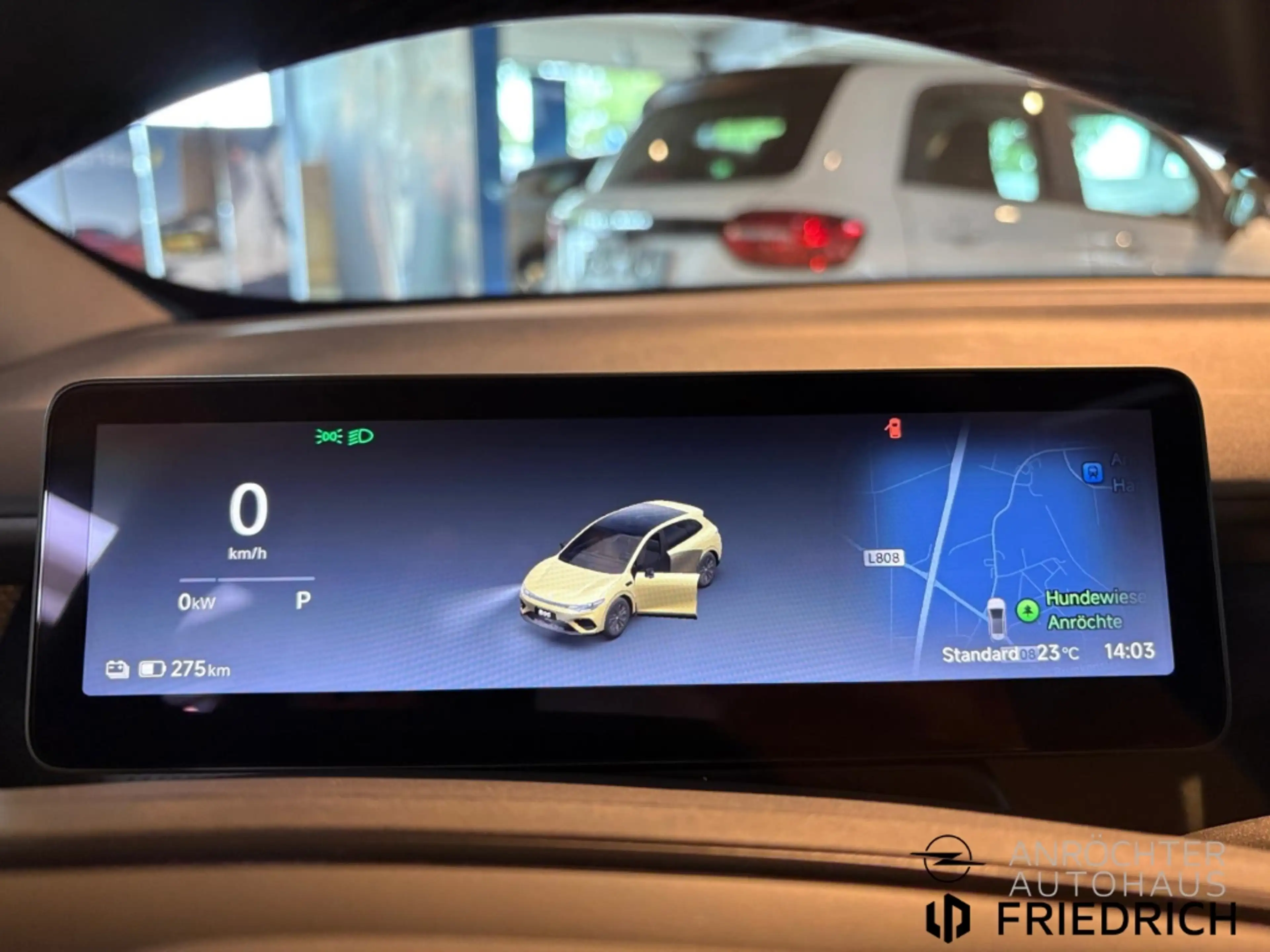 Leapmotor B05 Design ProMax Panoramadach Navi CarPlay uvm. — photo 15