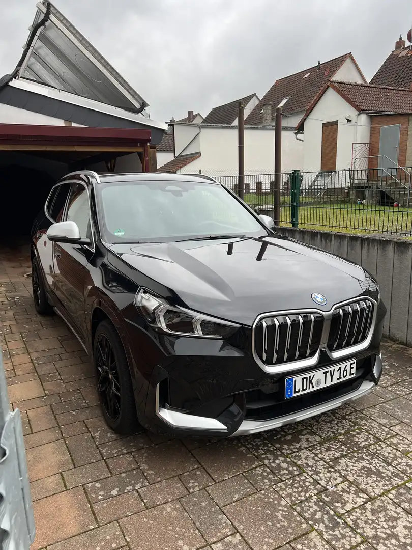 BMW iX1 xDrive30 xLine - 1