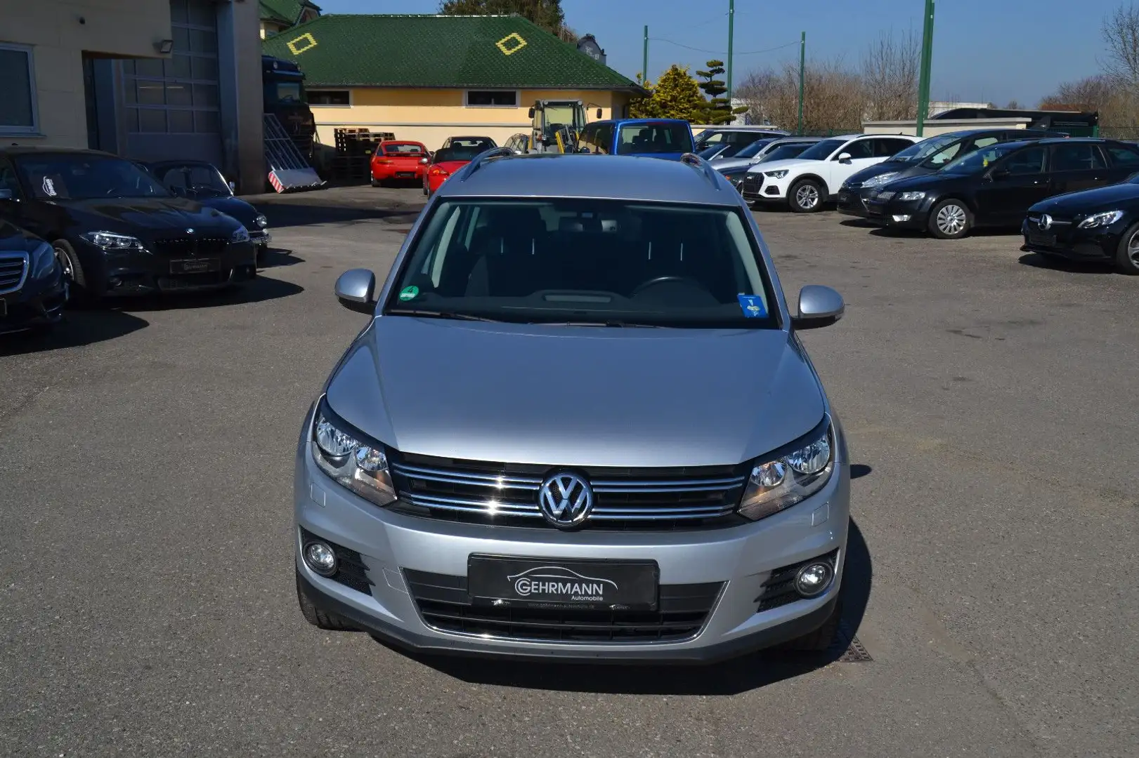 Volkswagen Tiguan 2,0 TDI Sport&Style BMT*Navi*Alu*AHK*EU6 Silber - 2