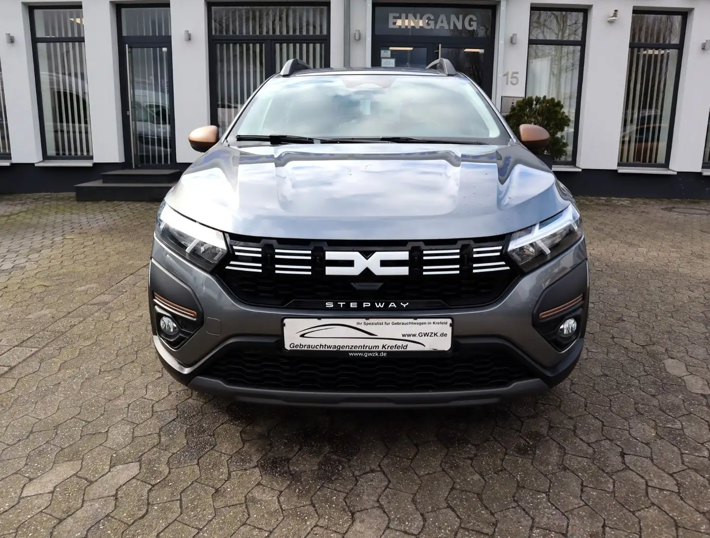 Dacia Sandero III Stepway Extreme LPG/ Navi/PDC/Kamera Grau - 2