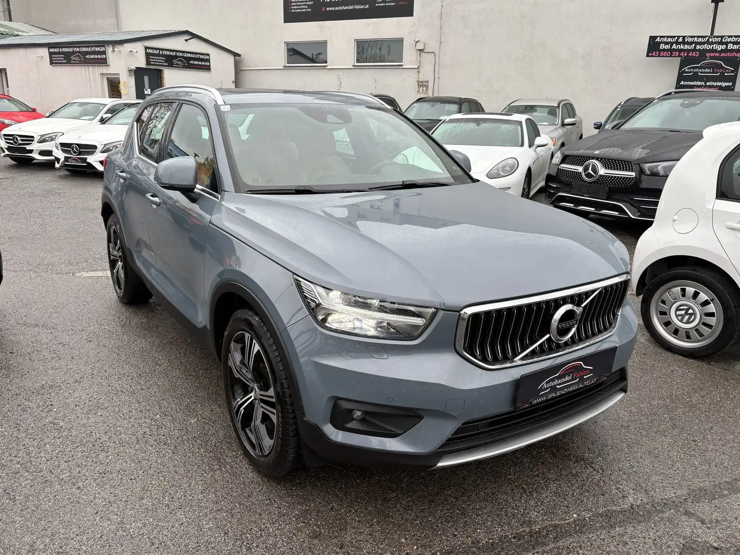 Volvo XC40 T4 Recharge PHEV Inscription mit super Ausstattung Grau - 1