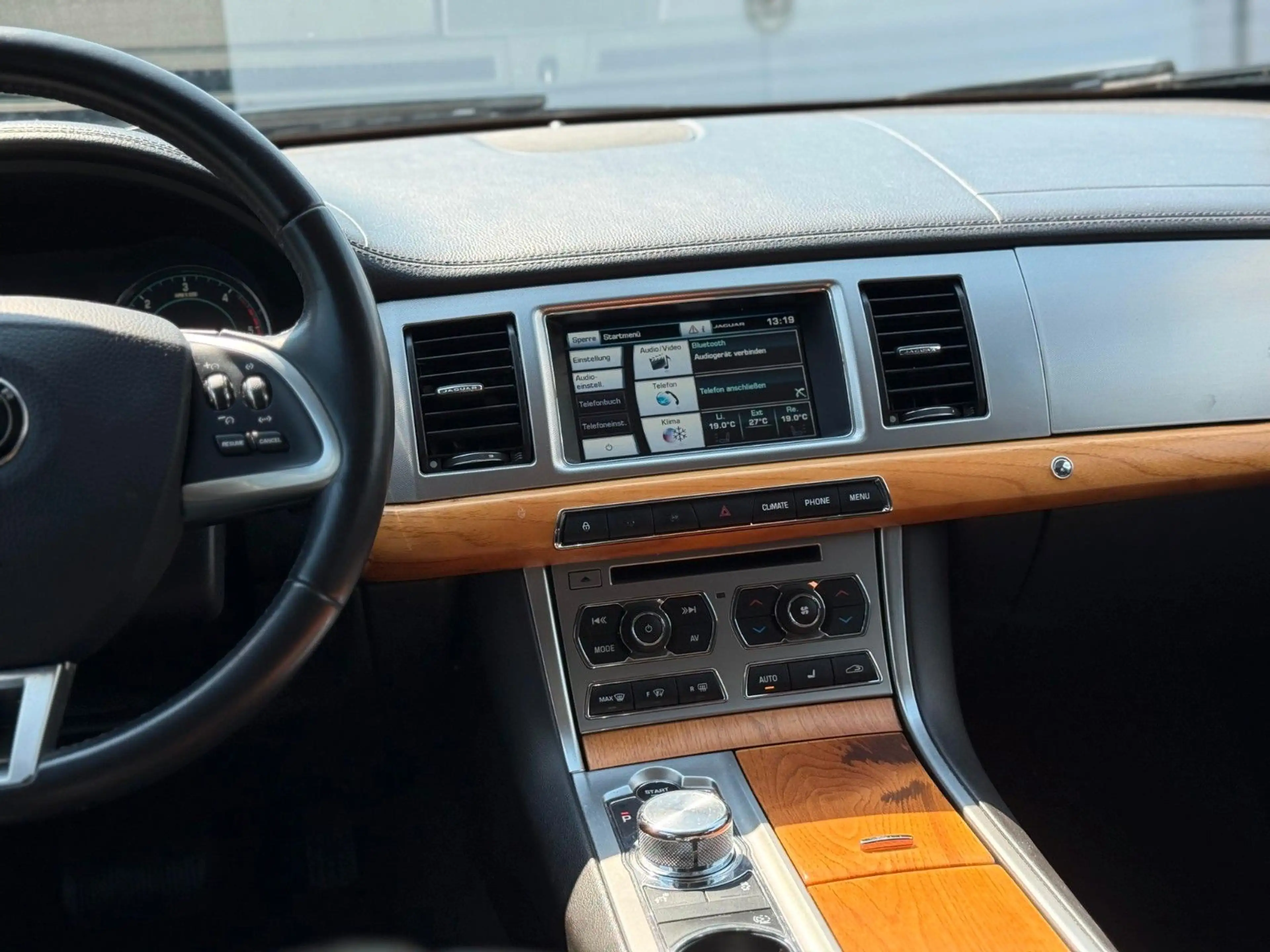 Jaguar XF Sportbrake 2.2 Diesel Automatik Kamera AHK — photo 9