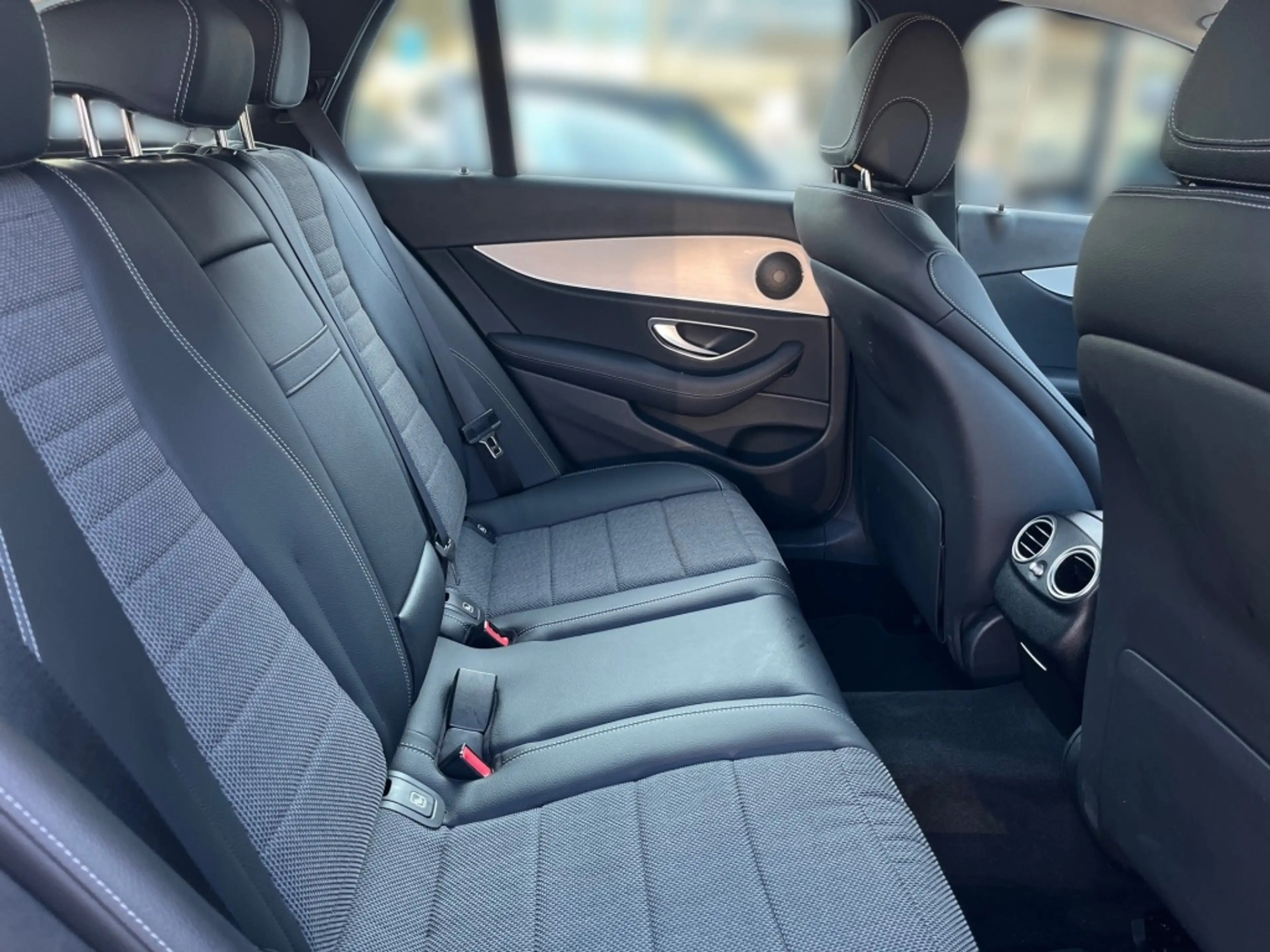 Mercedes-Benz E 220 d T Avantgarde*MBUX*Widescreen*Spur*SmInt* — photo 13