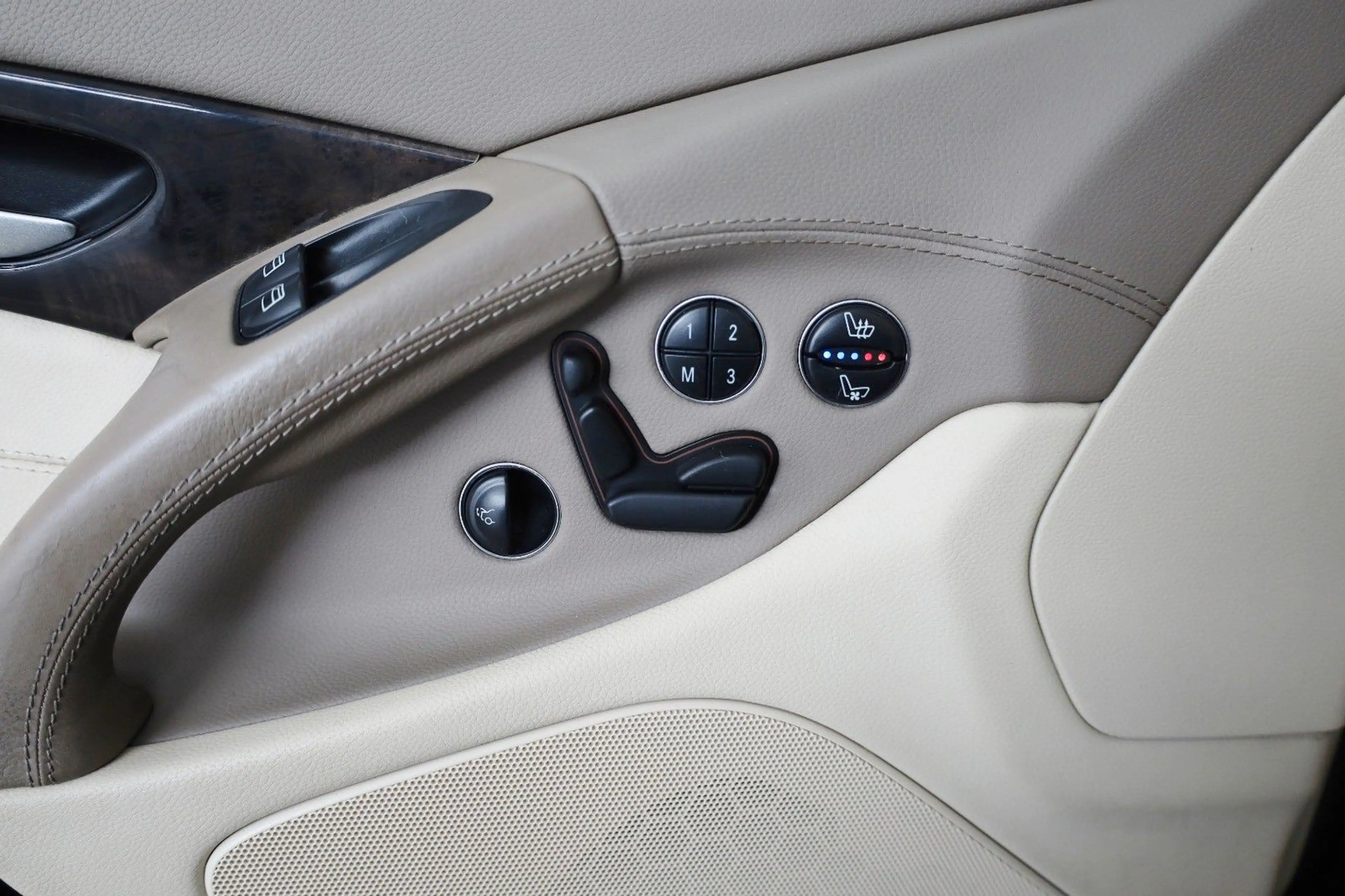 Mercedes-Benz SL 350 Leder,Navi,Xenon,Sitzkühlung + Heizung — photo 11