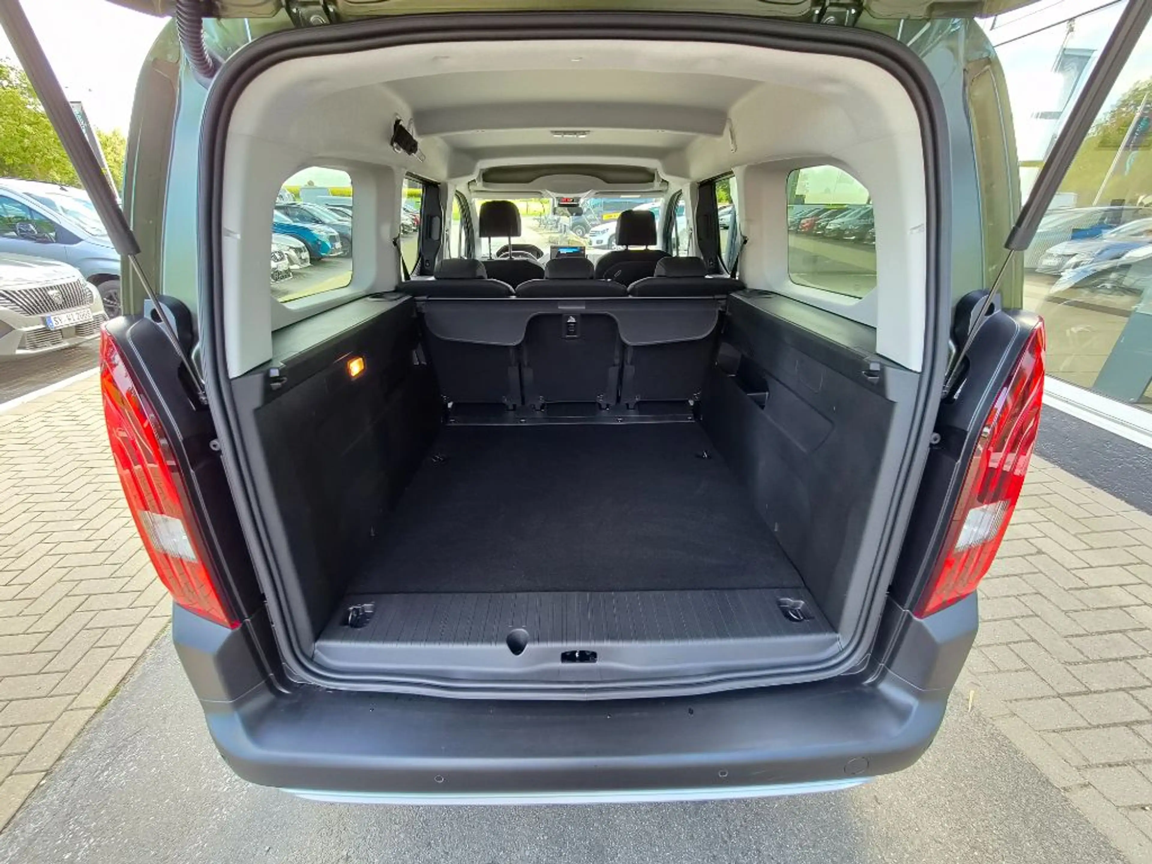 Peugeot Rifter L2 GT HDi 130 EAT8 ACC+NAVI+LED+SITZHZG. — photo 11
