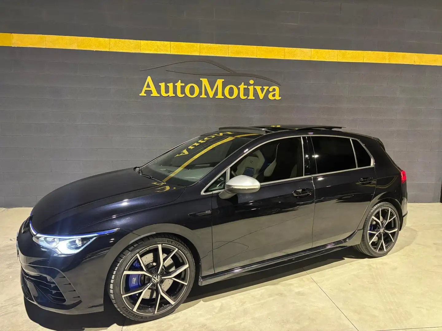 Volkswagen Golf Golf VIII 2020 2.0 tsi R 4motion 320cv dsg Nero - 1