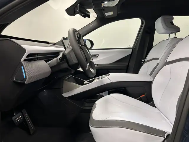 BMW Ix3 view 4