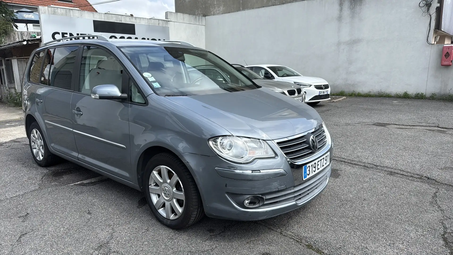 Volkswagen Touran 1.4 TSI 140 Sportline Gris - 2