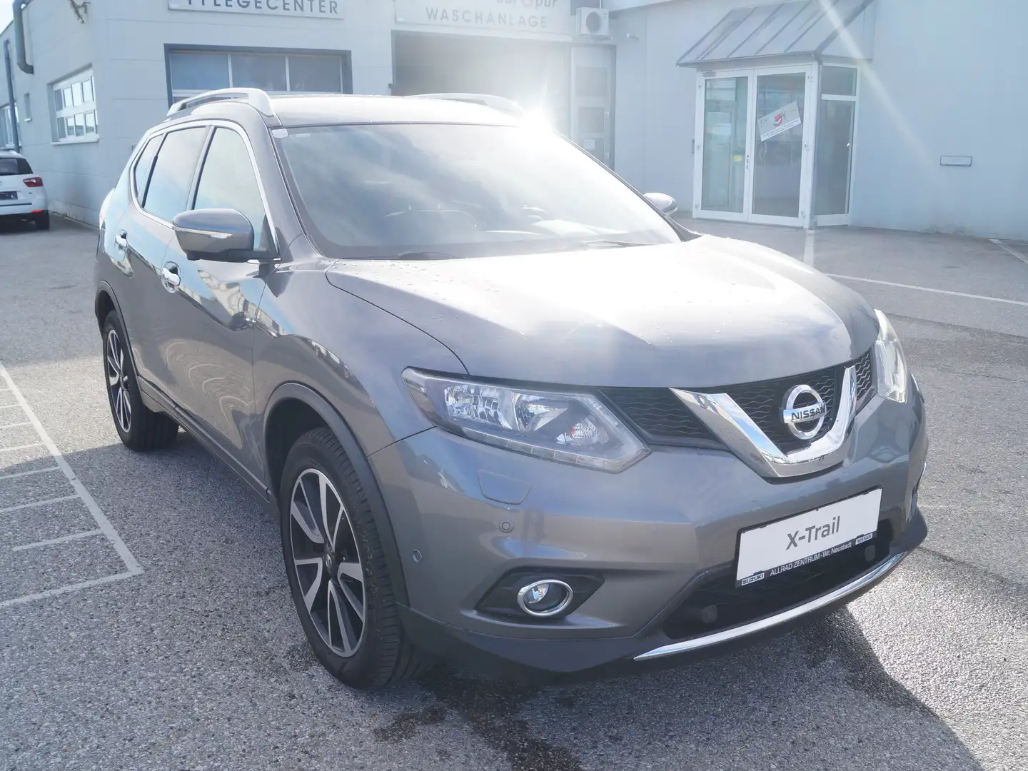 Nissan X-Trail 1,6dCi 360° ALL-MODE 4x4i Grau - 2