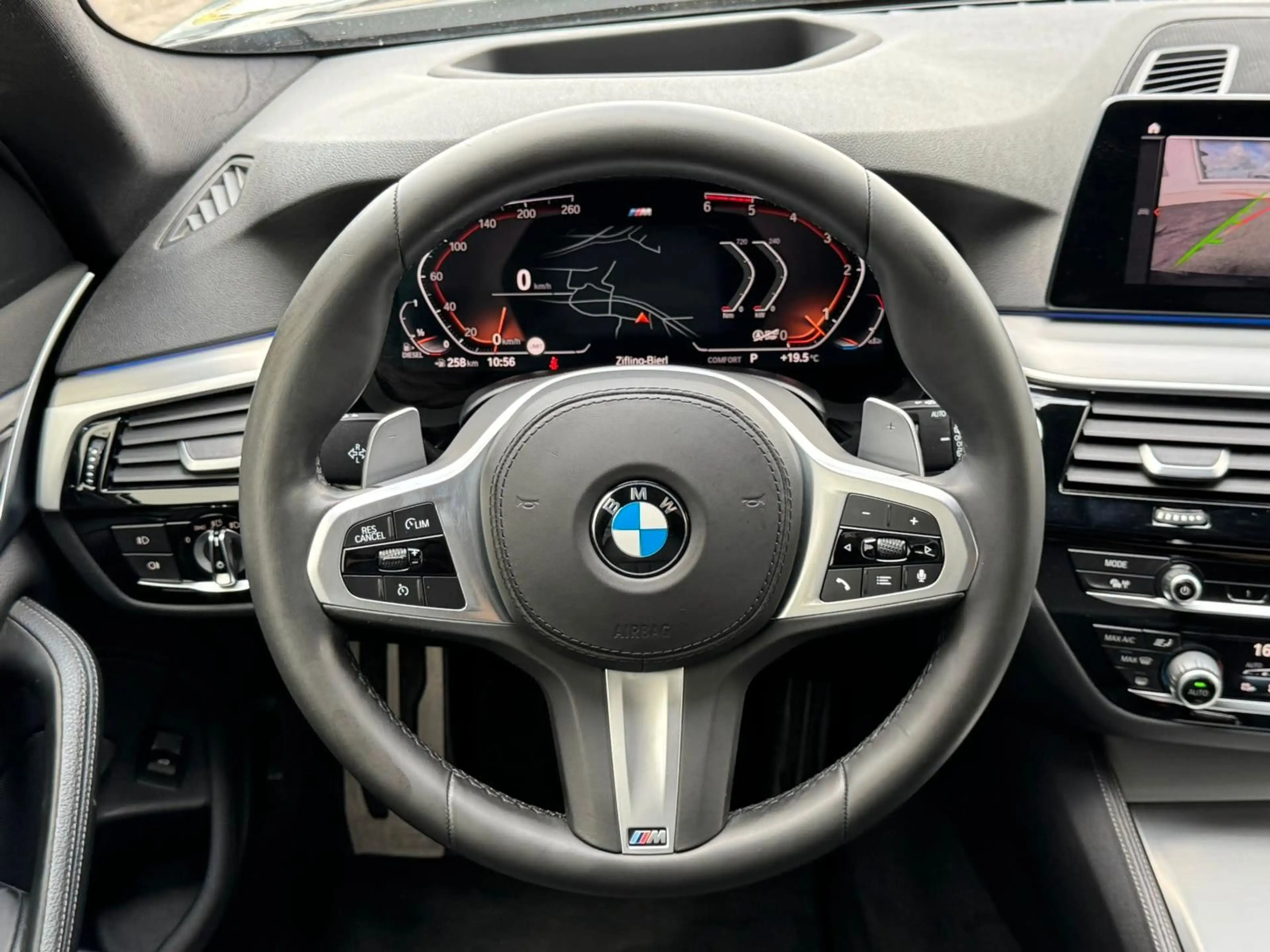 BMW 540 d xD M Sport SHADOW SITZ-KLIMA PANO KEYGO AHK — photo 12