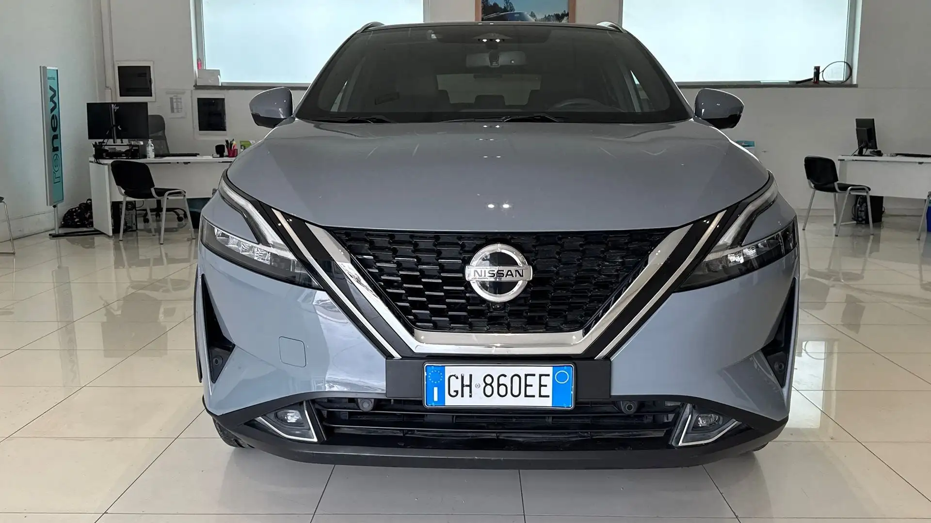 Nissan Qashqai 1.3 MHEV TEKNA 2WD 140CV Gri - 2