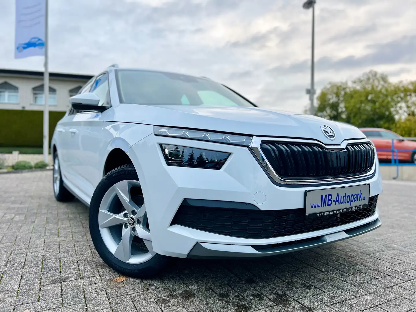 Skoda Kamiq Style*150PS*DSG*Kamera*beheizbares Lenkrad*5JahreG Weiß - 2