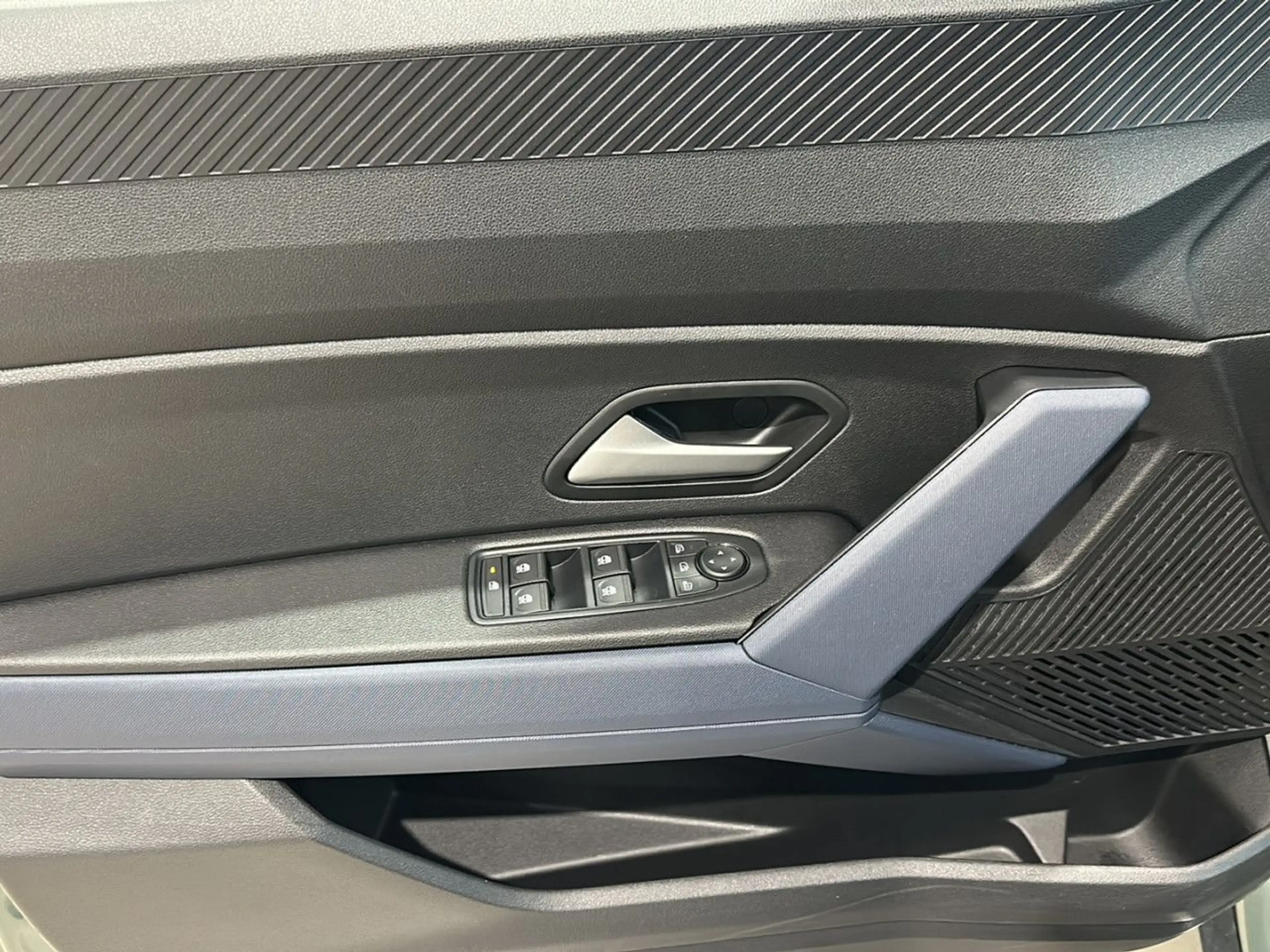 Dacia Duster Hybrid 140 Journey Sportpaket Bluetooth — photo 7